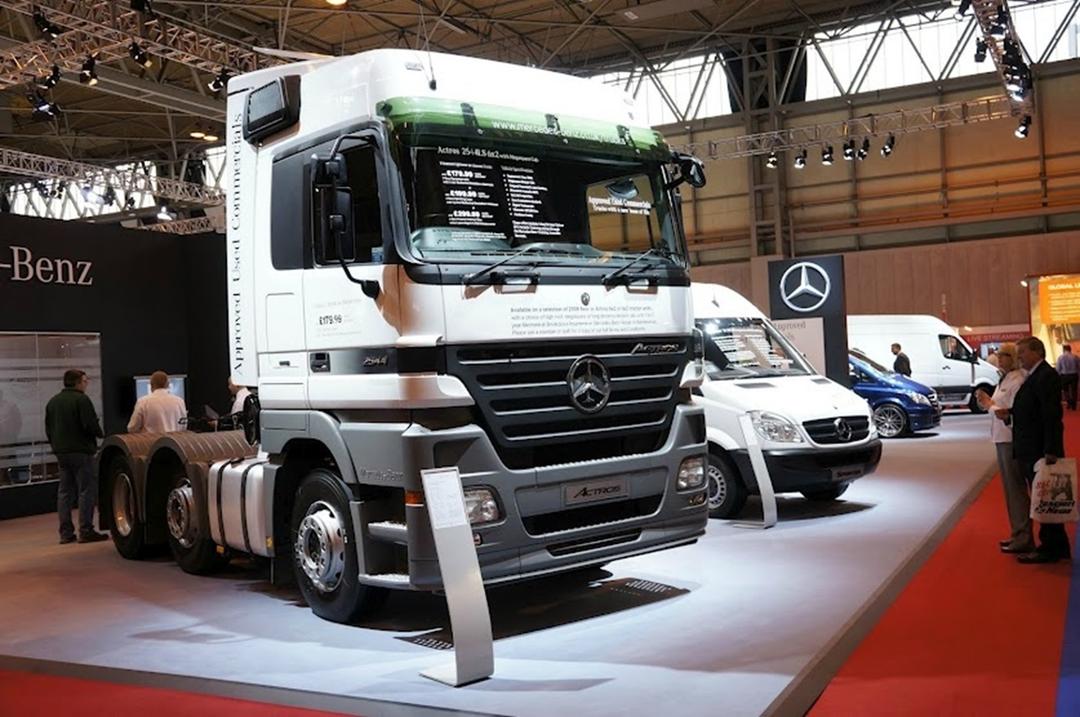 Mercy Acros Mercedes-Benz Actros the world safest truck is now even safer