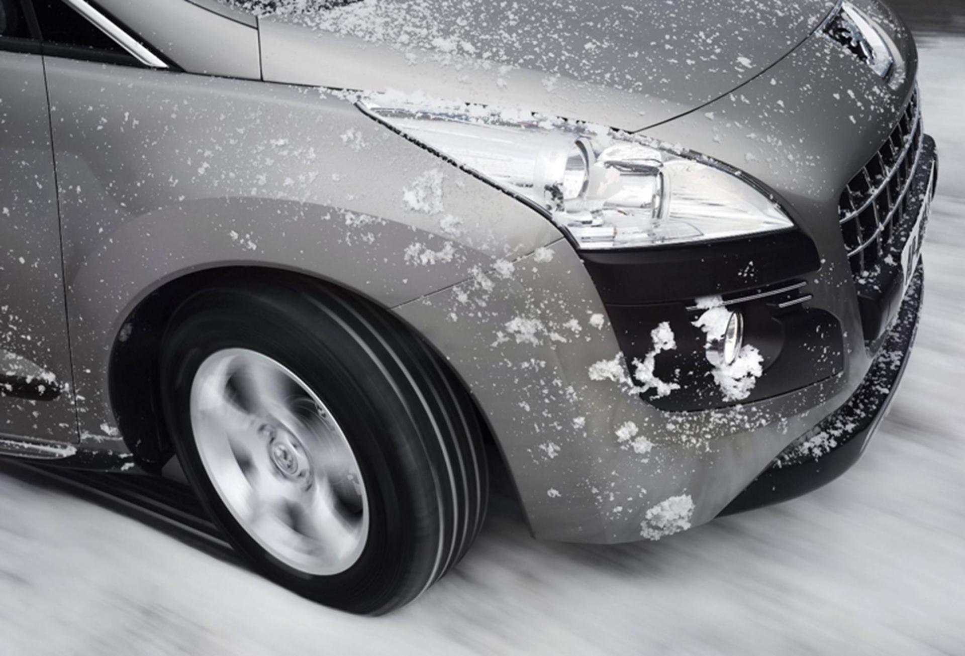 PREPARING FOR THE WINTER MONTHS PEUGEOT LAUNCHES ITS COLD WEATHER TYRE SERVICE