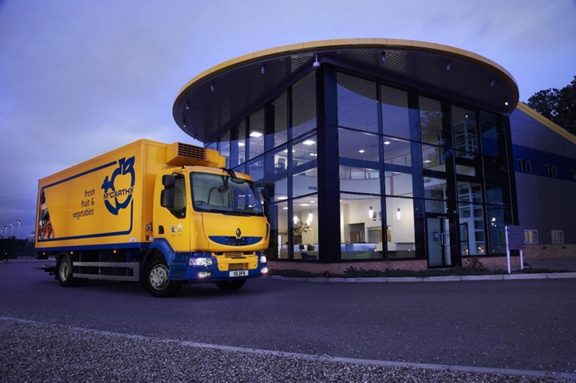 FIRST RENAULT MIDLUMS BRING FRESH LOOK TO D&F McCARTHY