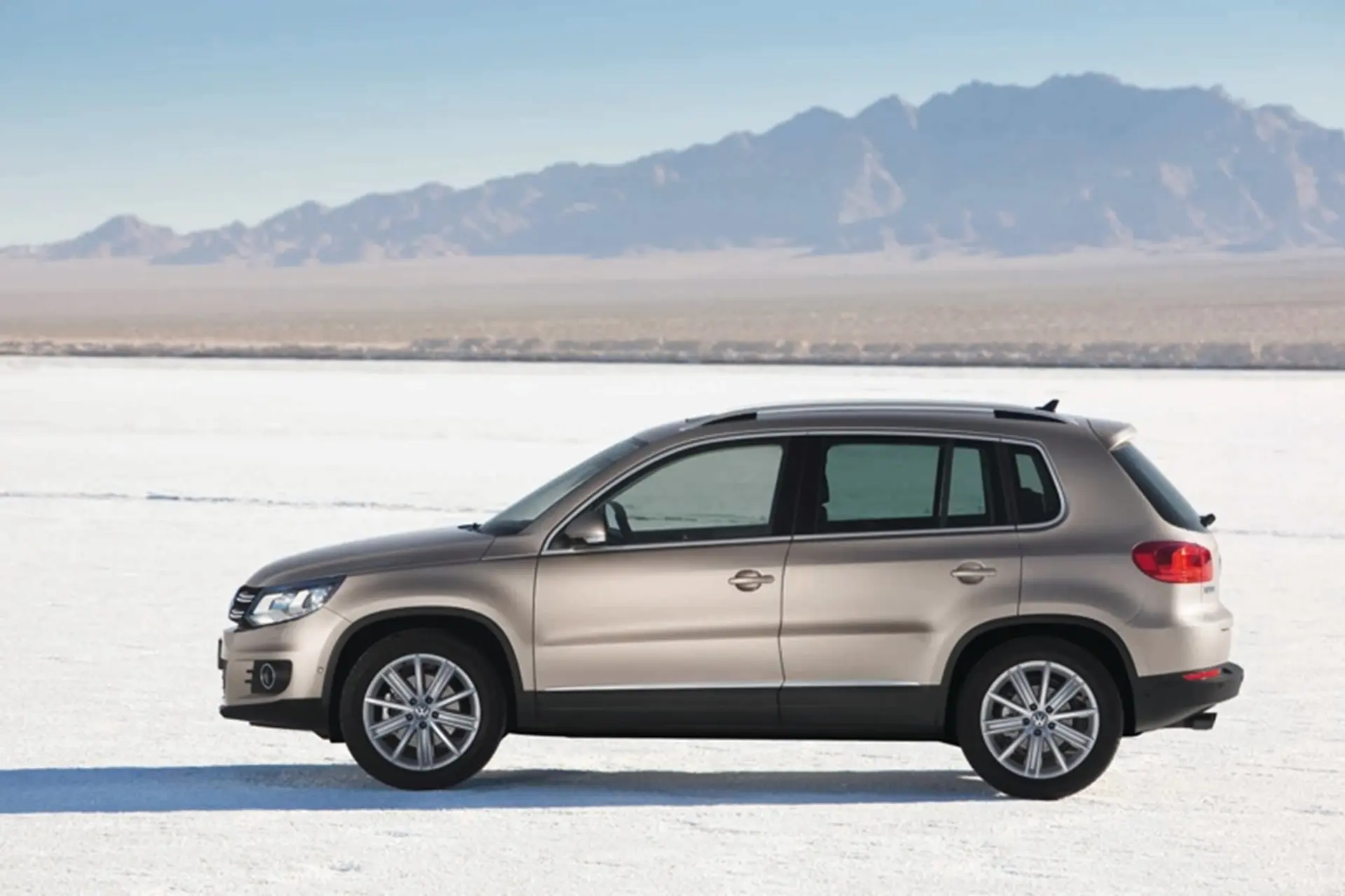 Tiguan Volkswagen Side