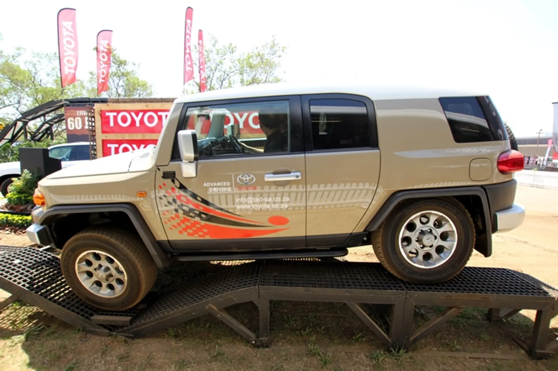 Toyota FJ Cruiser 2011