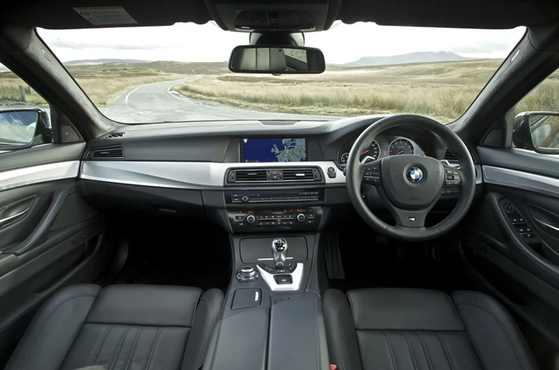 BMW-5-Inside