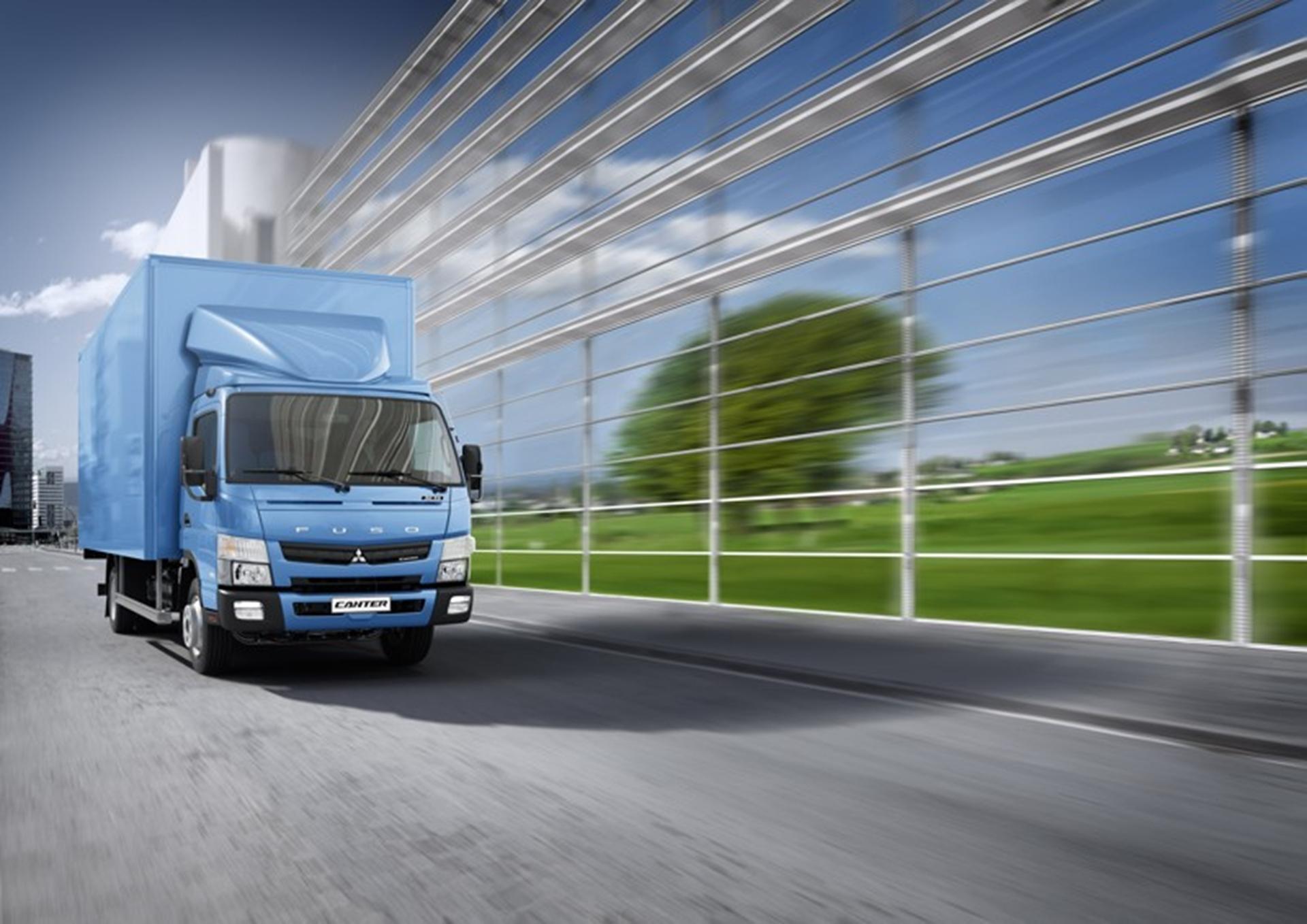 Fuso Canter takes Irish Truck of the Year 2012 award