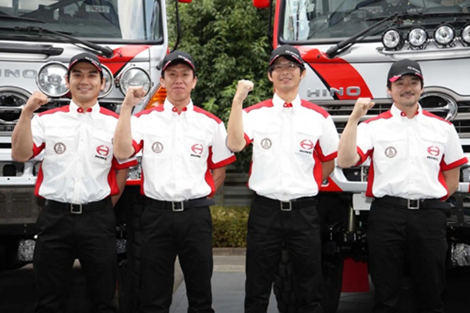 Hino Mechanics support hino dakar