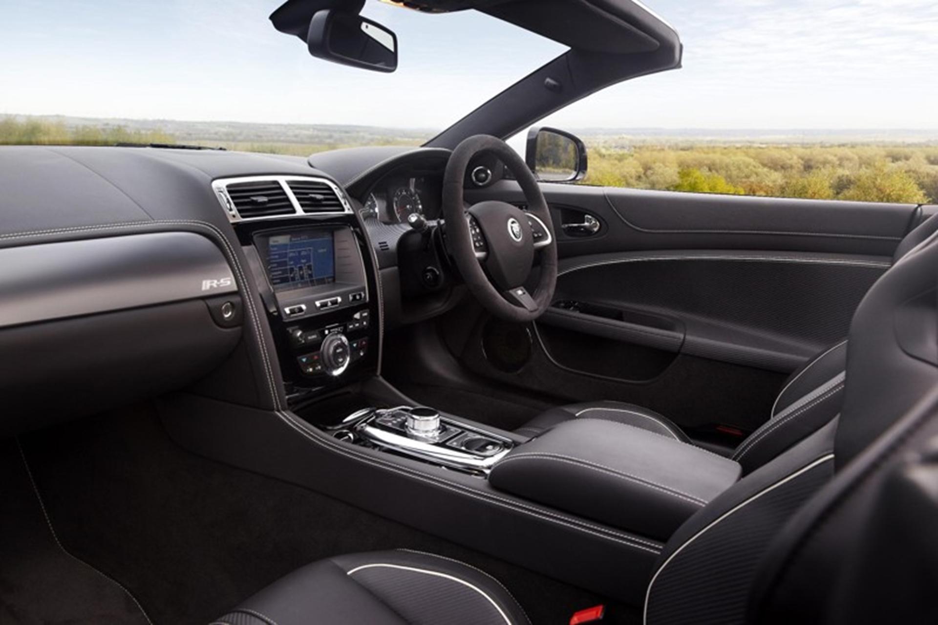 CAR SHOW JAGUAR XKR-S CONVERTIBLE DEBUTS AT THE LOS ANGELES AUTO SHOW