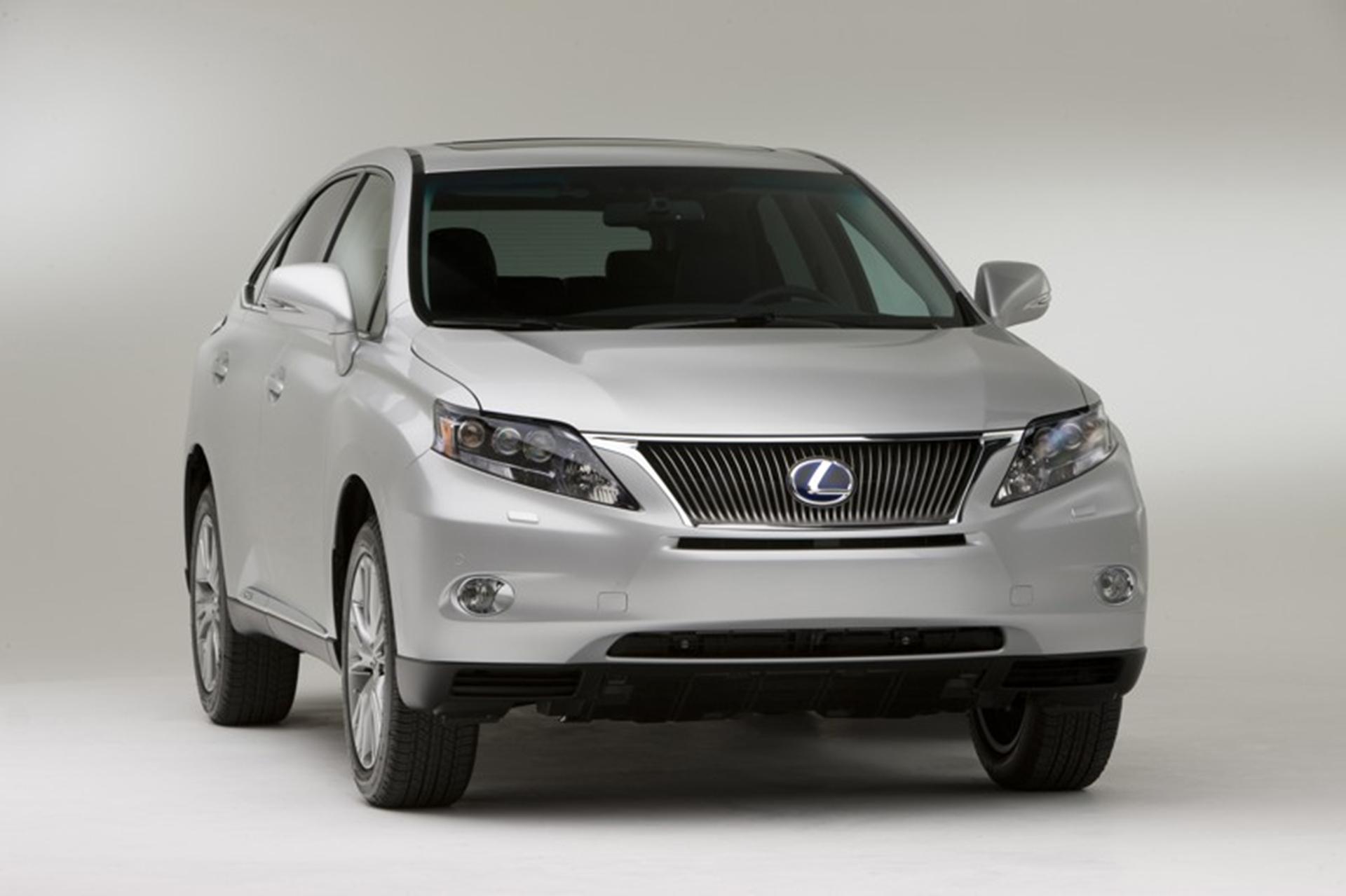 Lexus Takes Top Honors in Kelley Blue Book