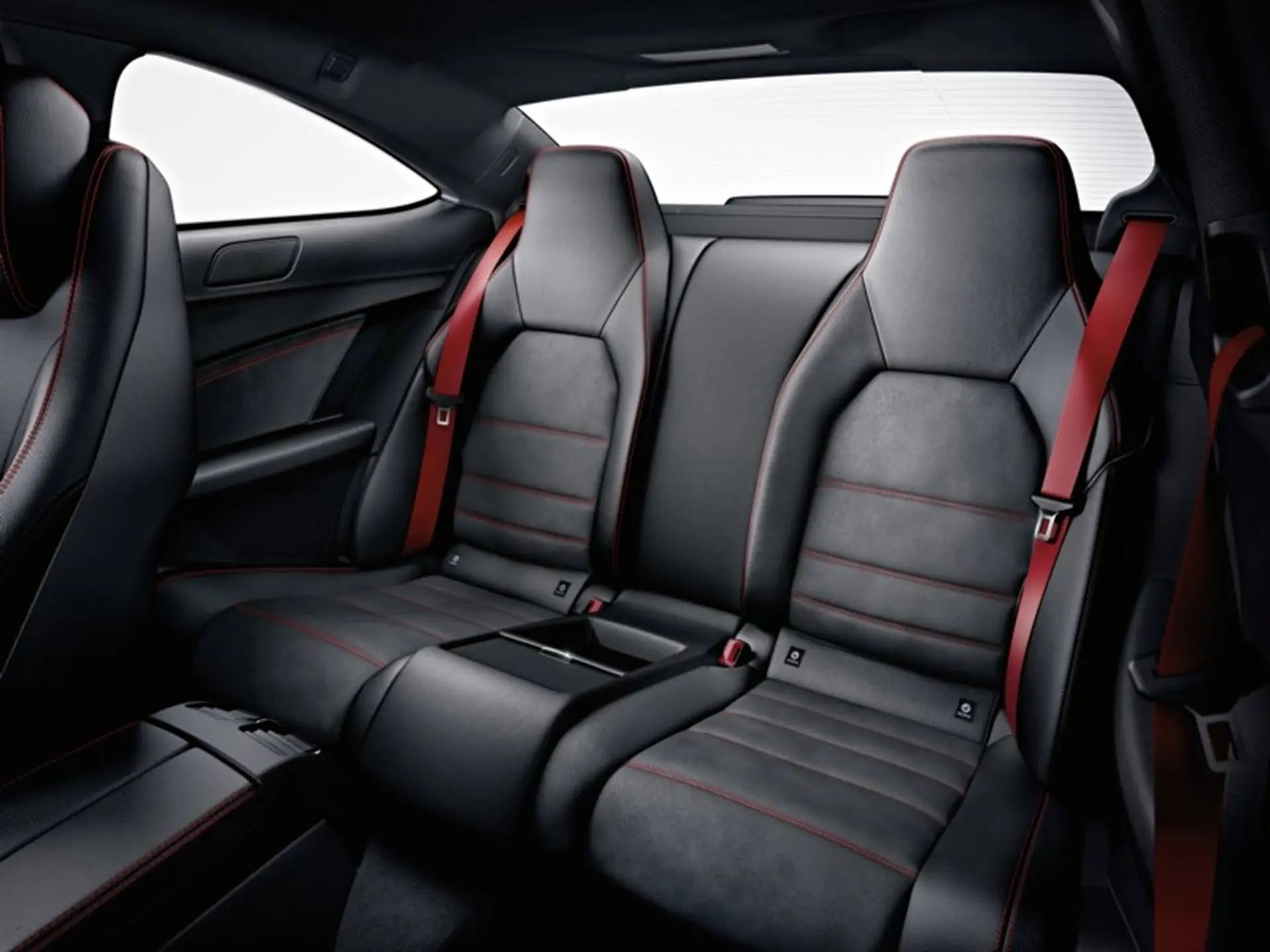 Mercedes-Benz C 63 AMG Engine and power transmission