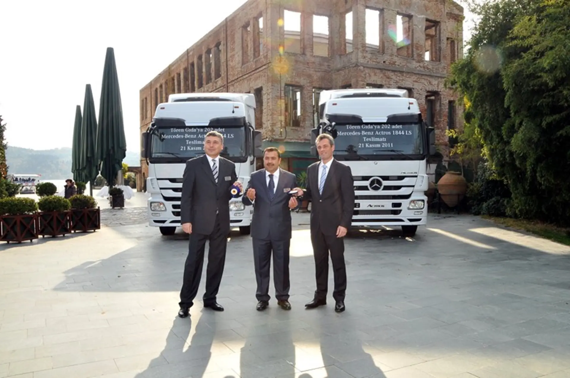 Mercedes Benz Trucks Turkish
