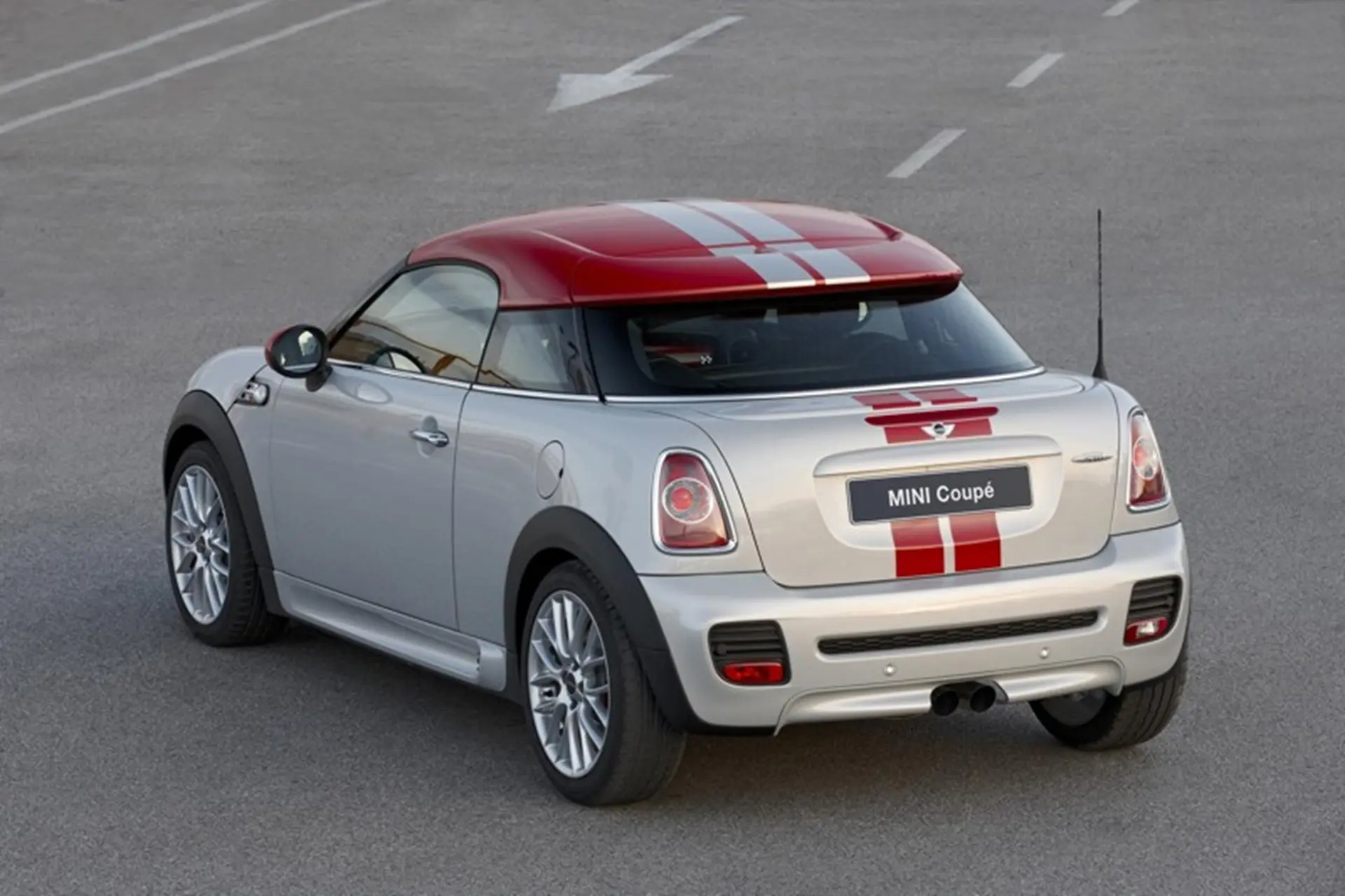 Mini Coupe 2011 Side Rear View