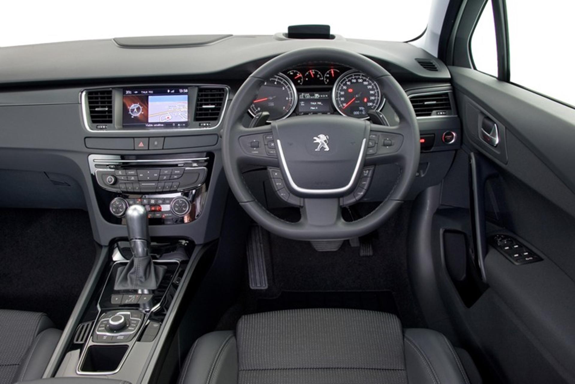 NEW PEUGEOT 508 INTERIOR AND EQUIPMENT