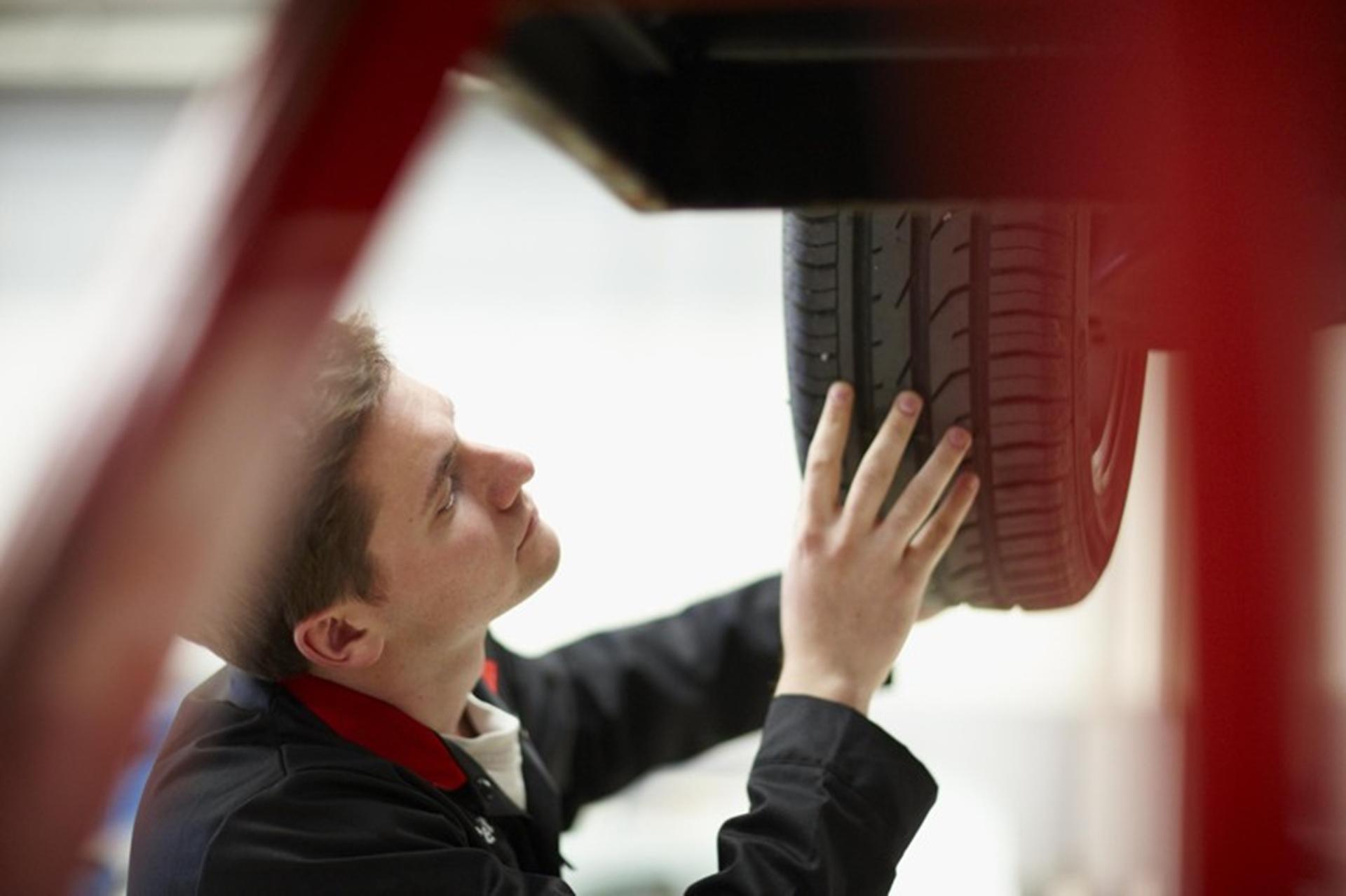 STAY SAFE ON THE ROADS THIS WINTER WITH VAUXHALL MASTERFIT’S SAFETY CHECK