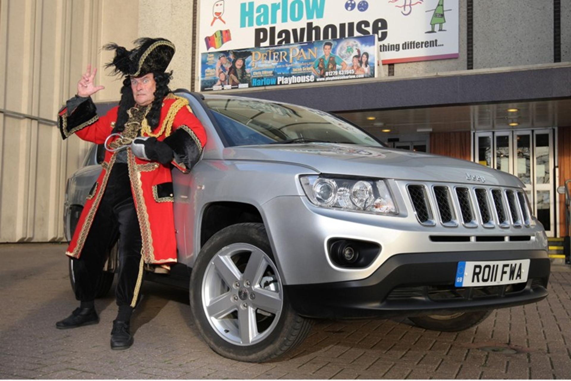 ACTOR CHRIS ELLISON TAKES DELIVERY OF NEW JEEP COMPASS