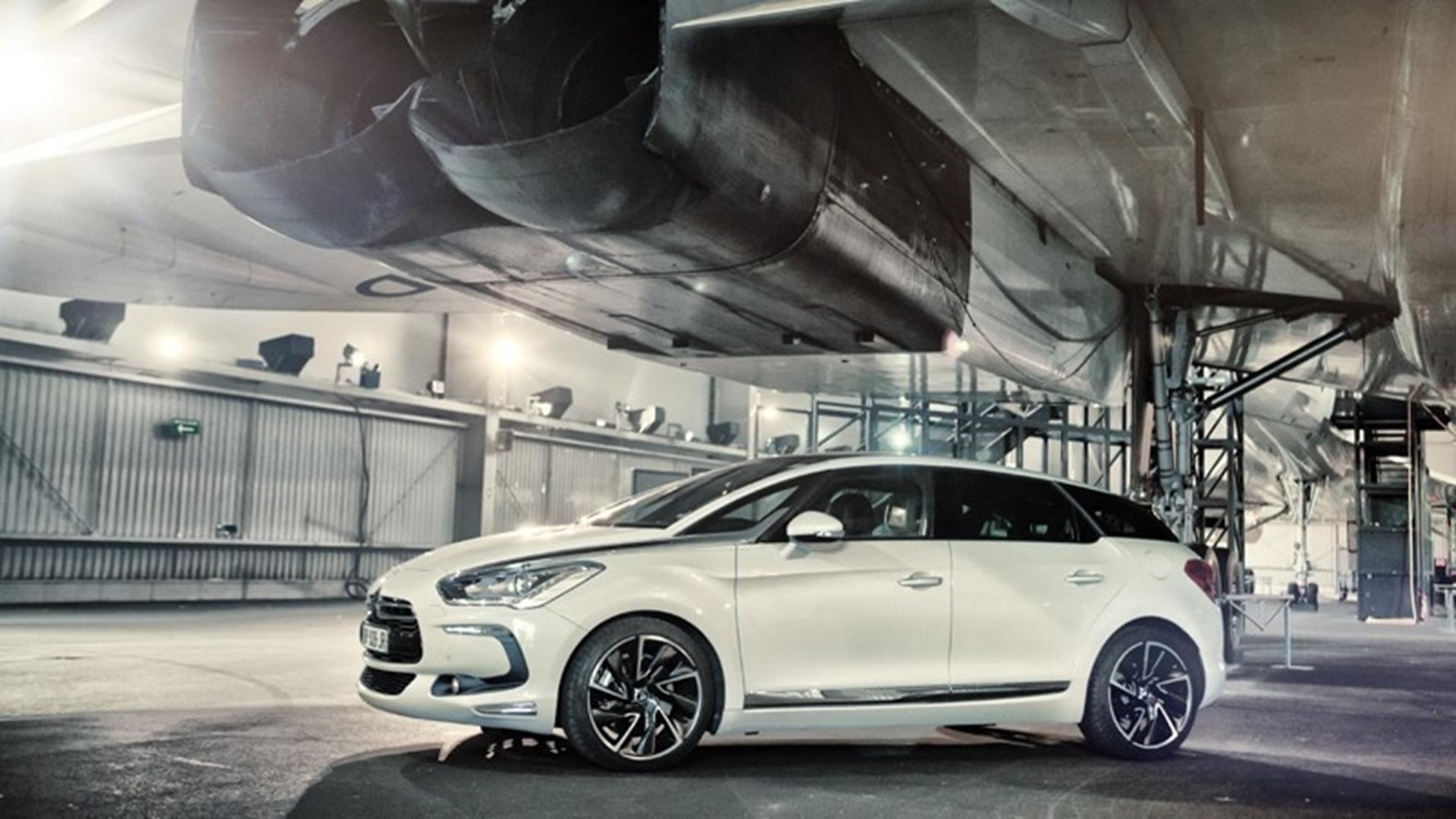 NEW CITROËN DS5 MEETS CONCORDE