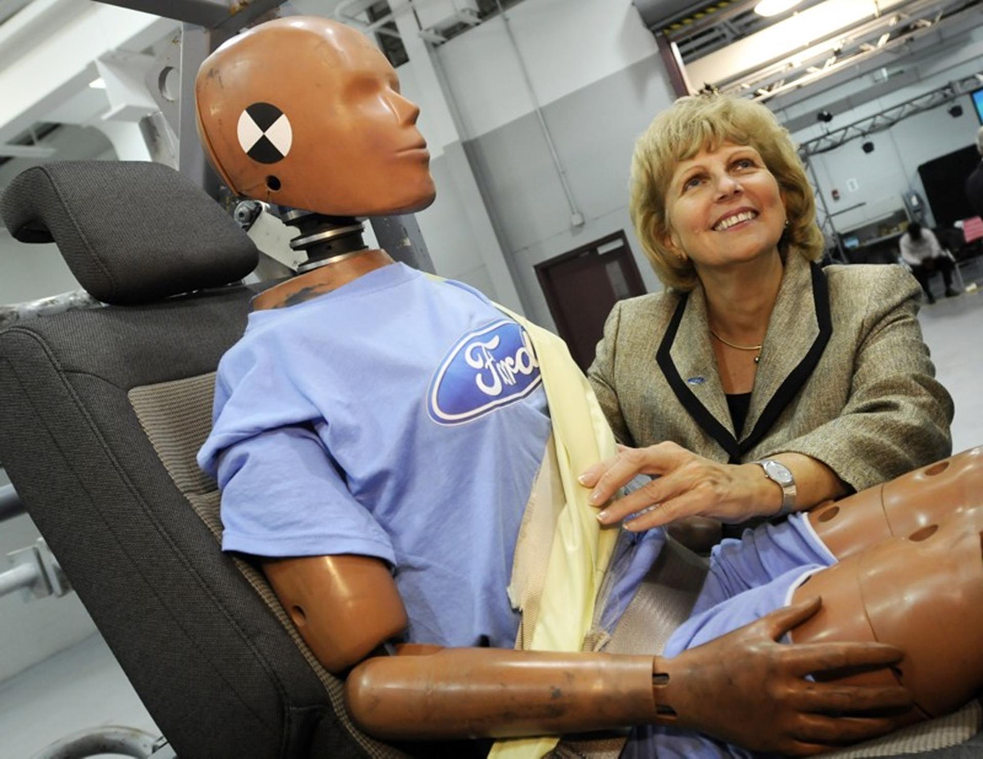 Ford Environment and Safety Chief Sue Cischke to Retire After 35-Year Career