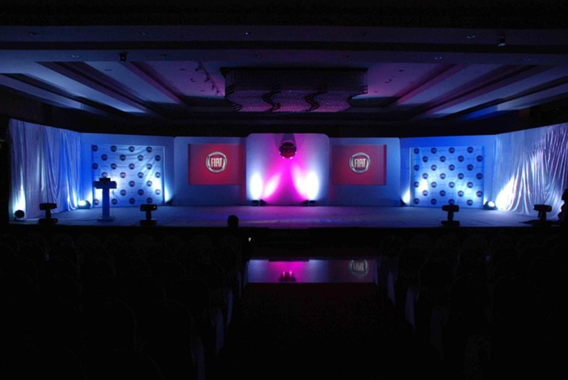 Car Shows: FIAT India launches Linea 2012 and Punto 2012