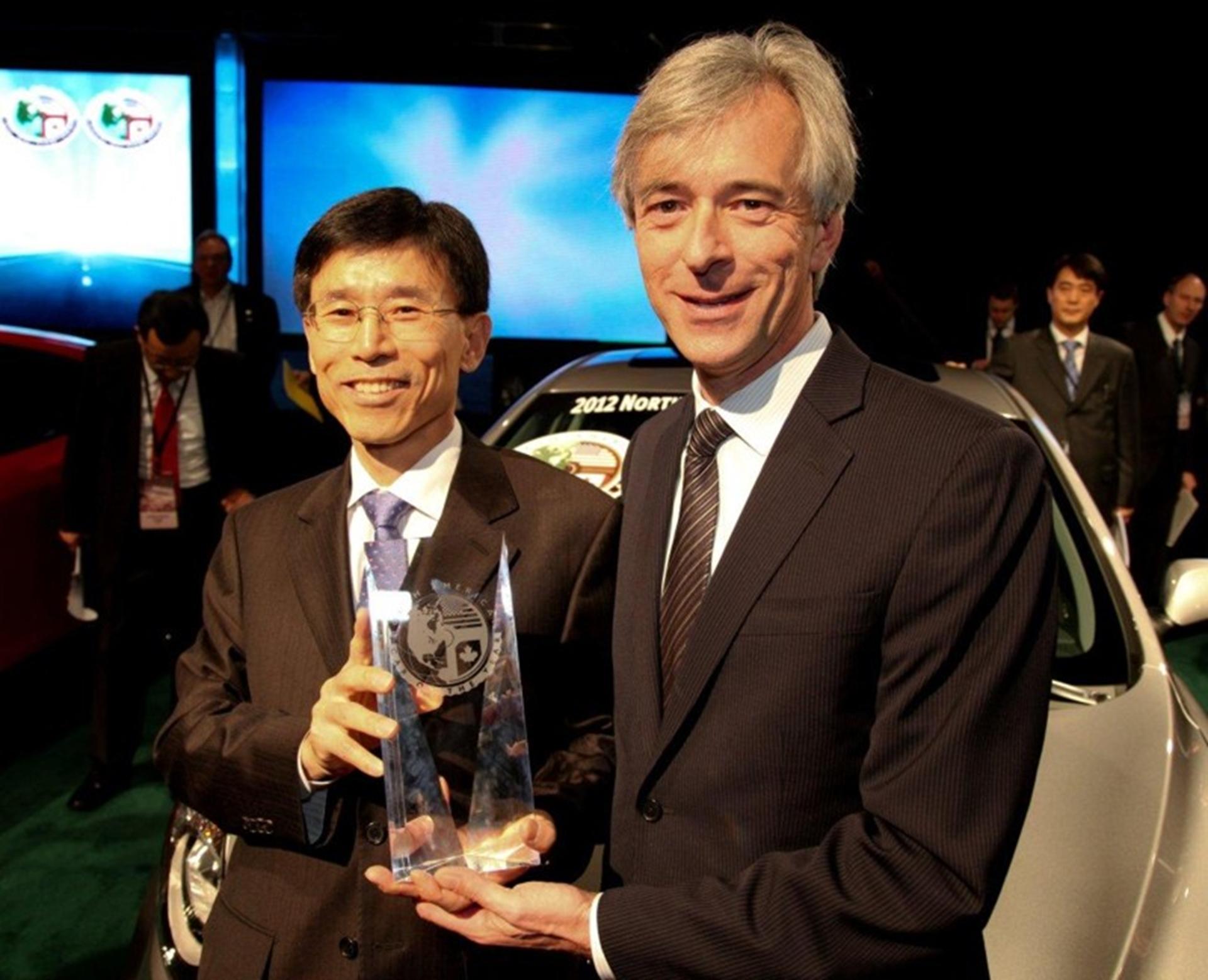 HYUNDAI ELANTRA NAMED 2012 NORTH AMERICAN CAR OF THE YEAR