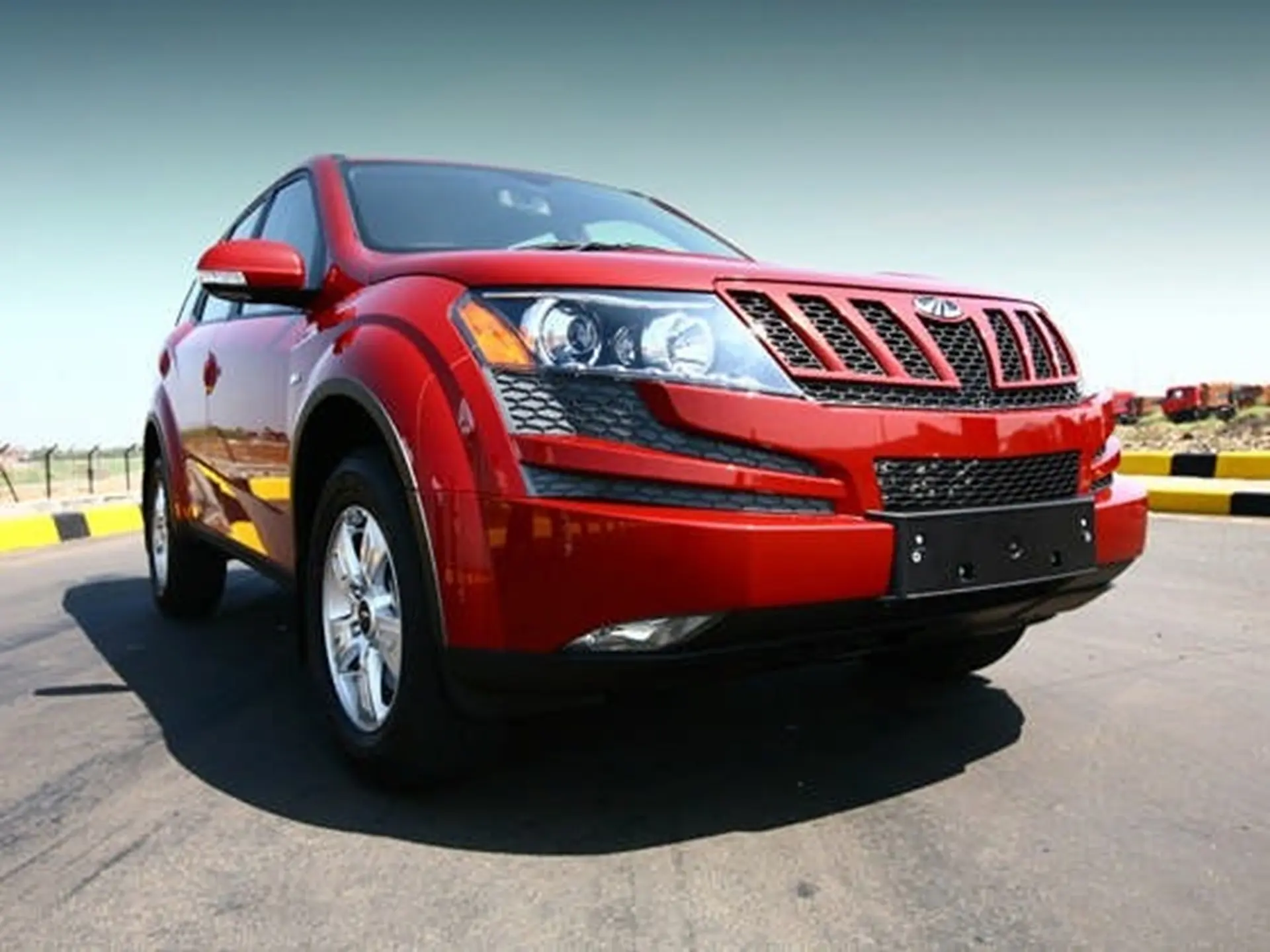 Mahindra XUV 500