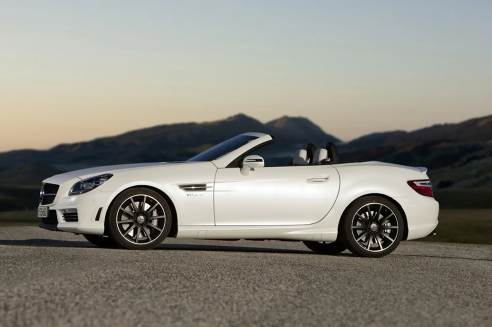 Mercedes-Benz announces SLK 55 AMG pricing