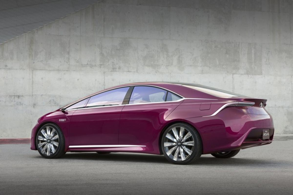 TOYOTA REVEALS NS4 ADVANCED PLUG-IN HYBRID CONCEPT
