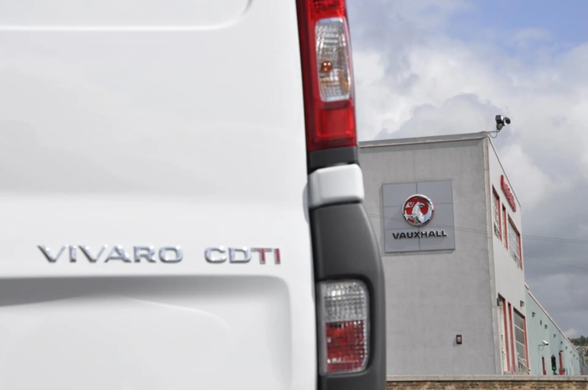Vauxhall Vivaro van and Vauxhall's Luton plant