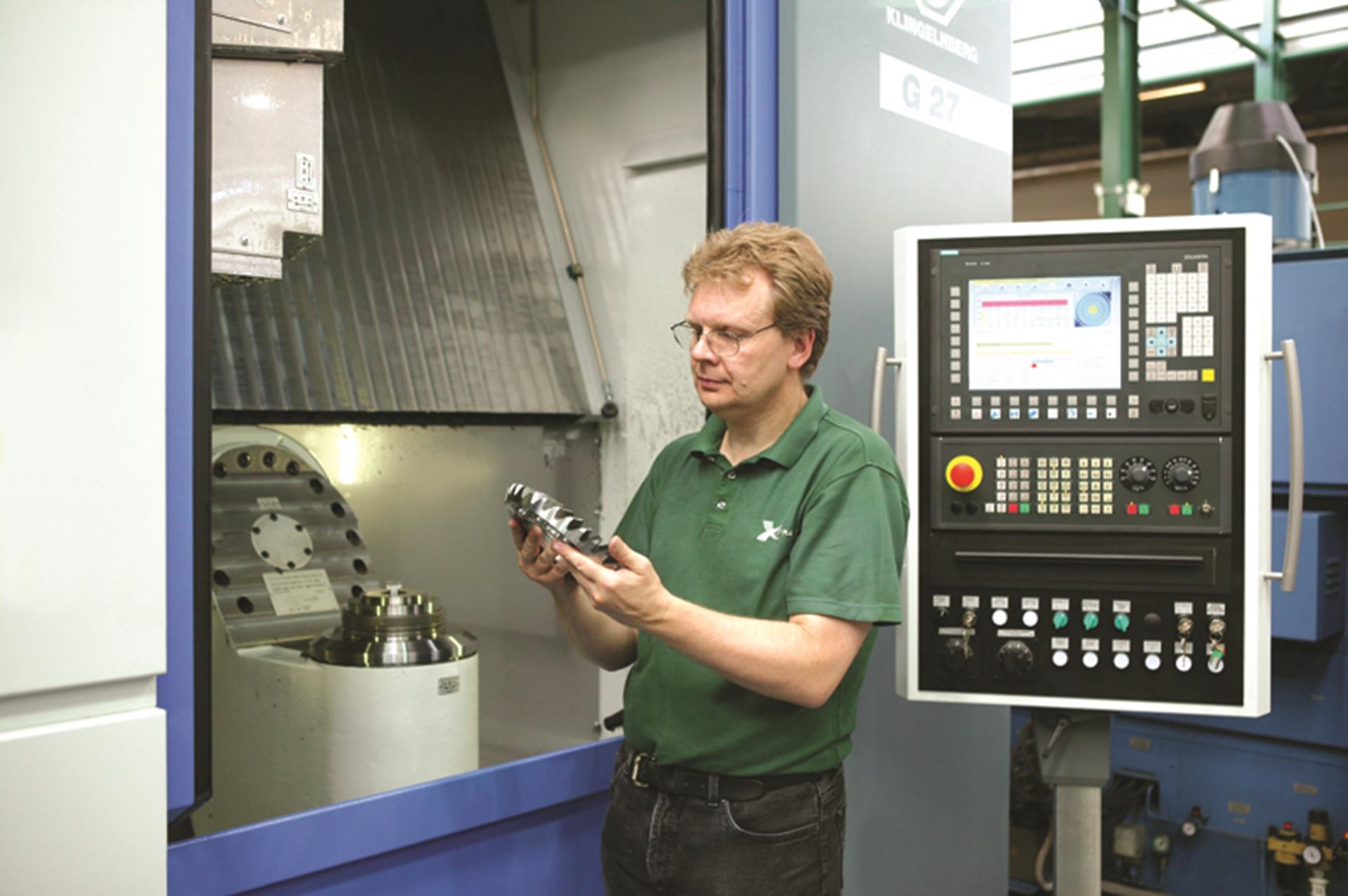 XTRAC AIMING FOR RECORD LEVEL OF EMPLOYMENT