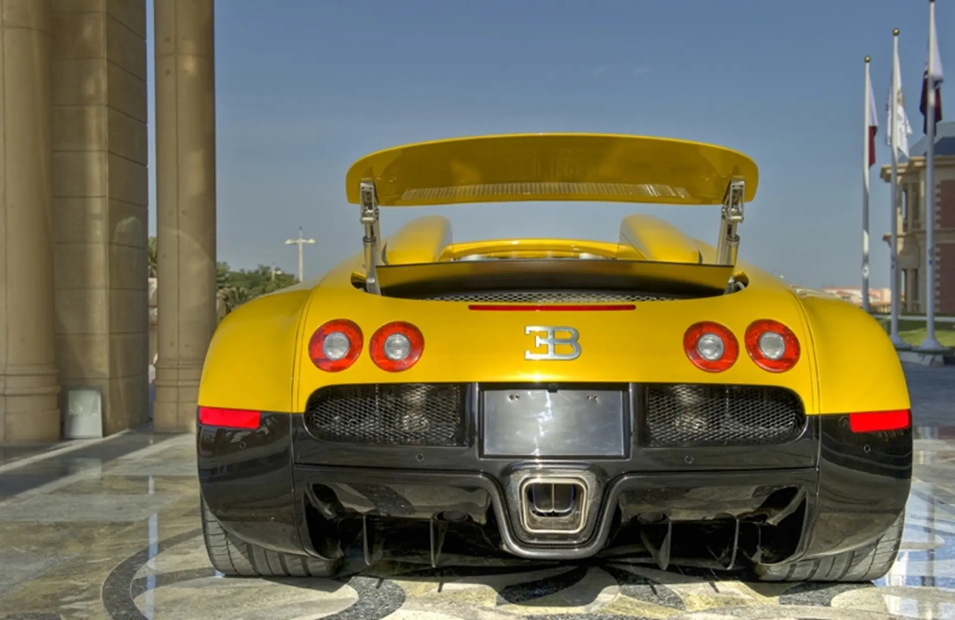 Bugatti qatar motor show