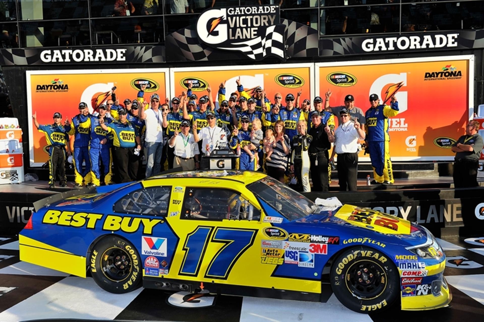 Matt Kenseth Wins First Ever Gatorade Duel for Roush Fenway Racing