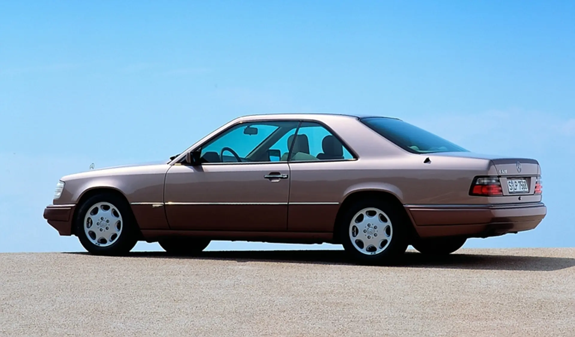 Mercedes-Benz E-200 Coupe