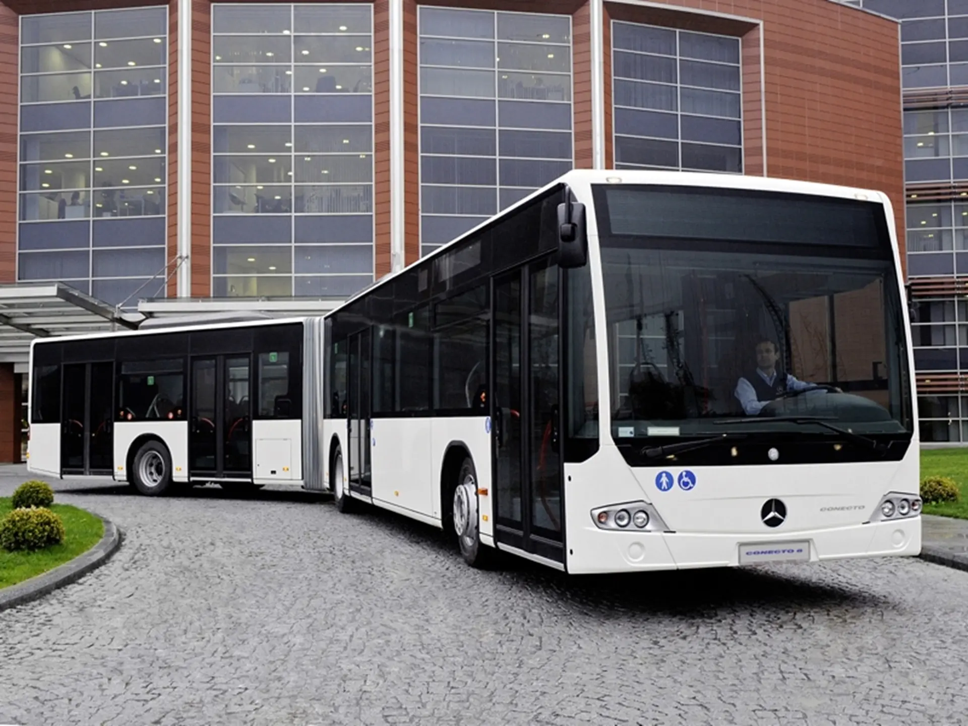 Mercedes-Benz Conecto articulated buses