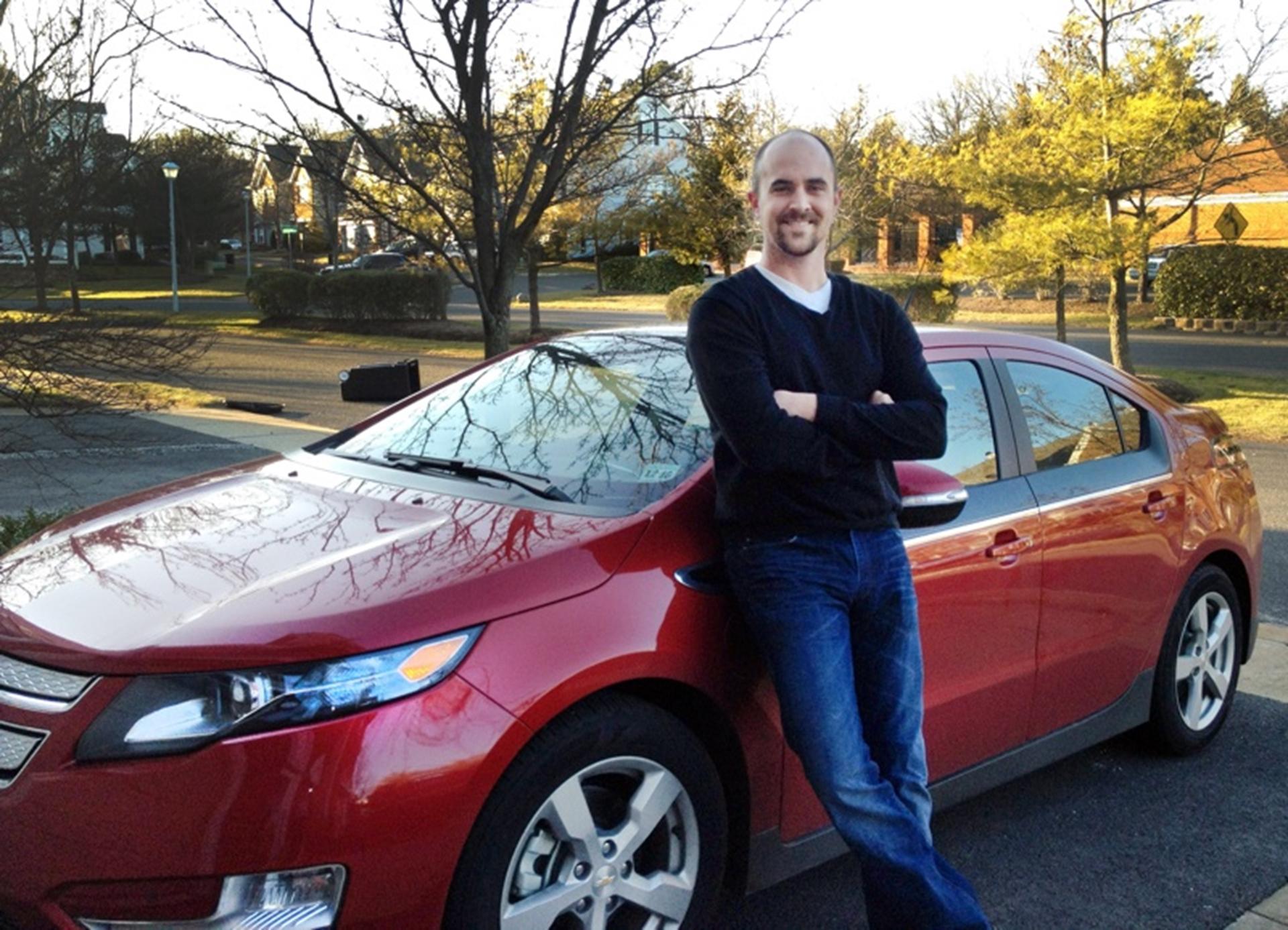 Iraq Veteran Joins Growing Army of Chevrolet Volt Owners