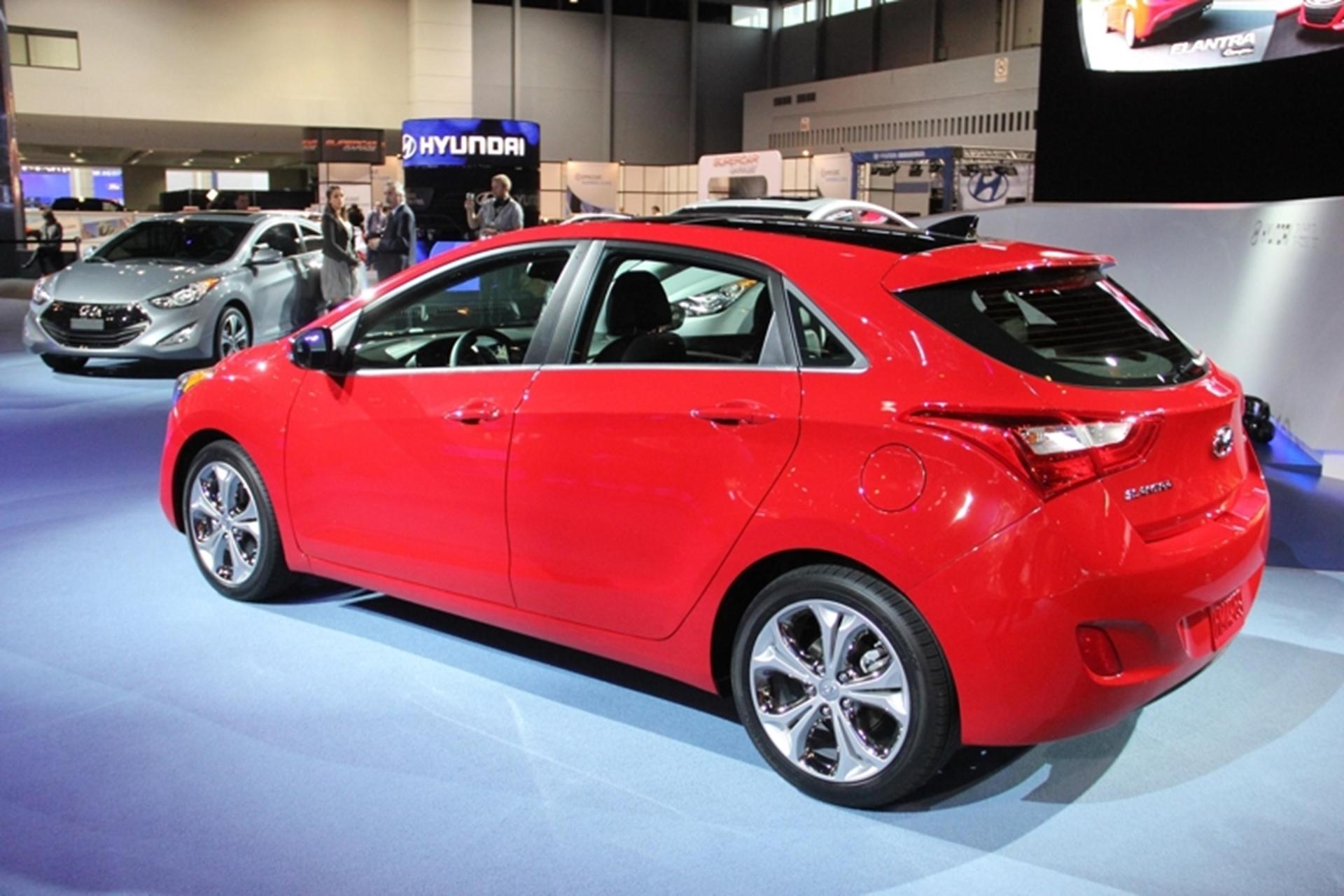 Chicago Auto Show Hyundai Elantra Coupe and GT