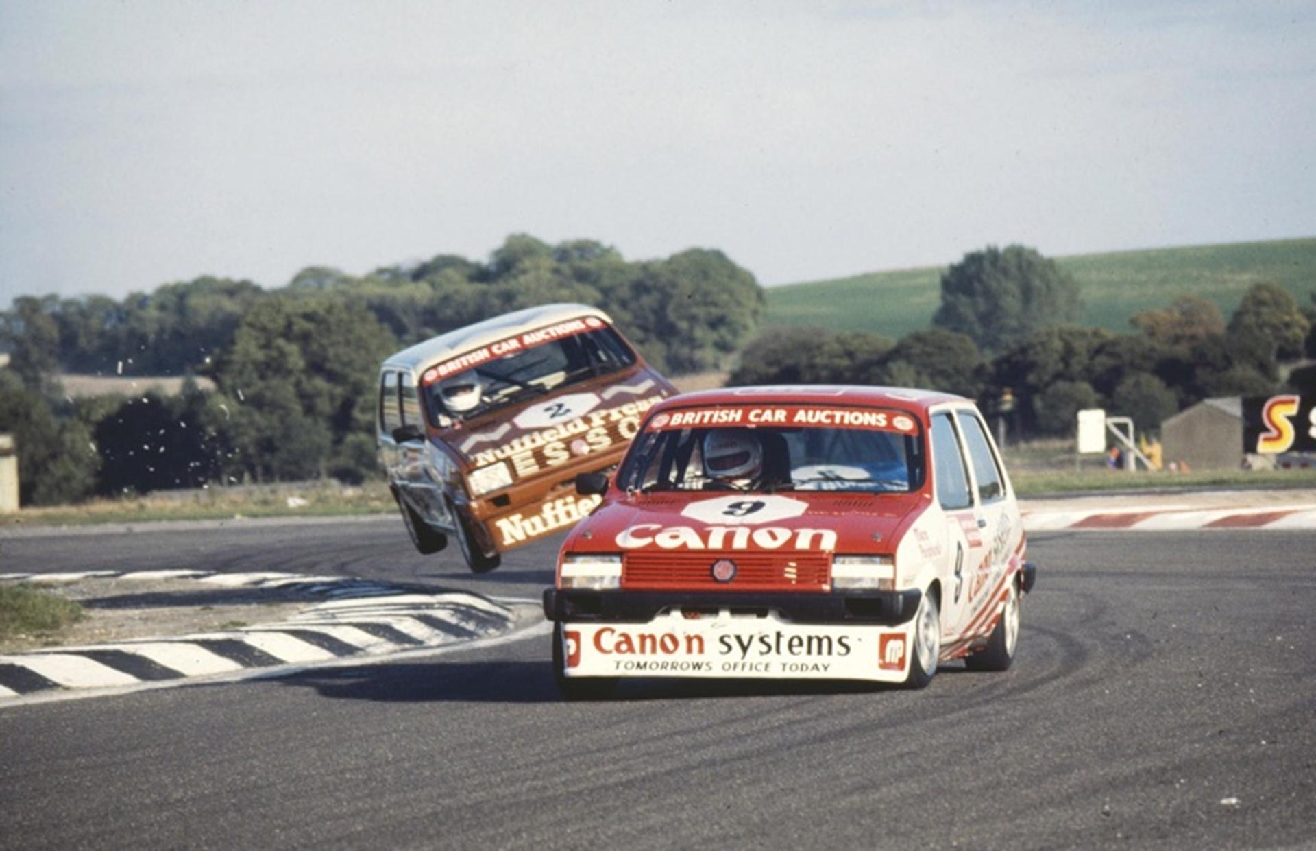 Motor Racing at Thruxton in The 1980s