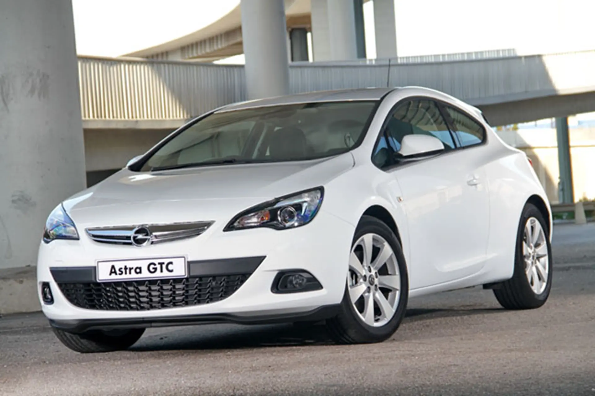 Opel Astra 2012