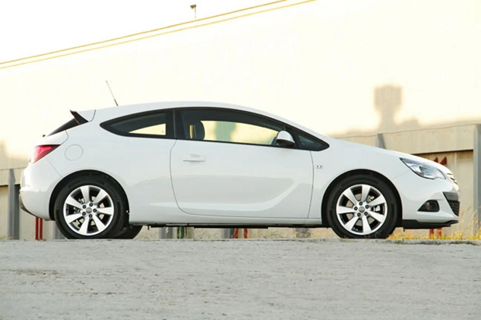 Opel Astra GTC