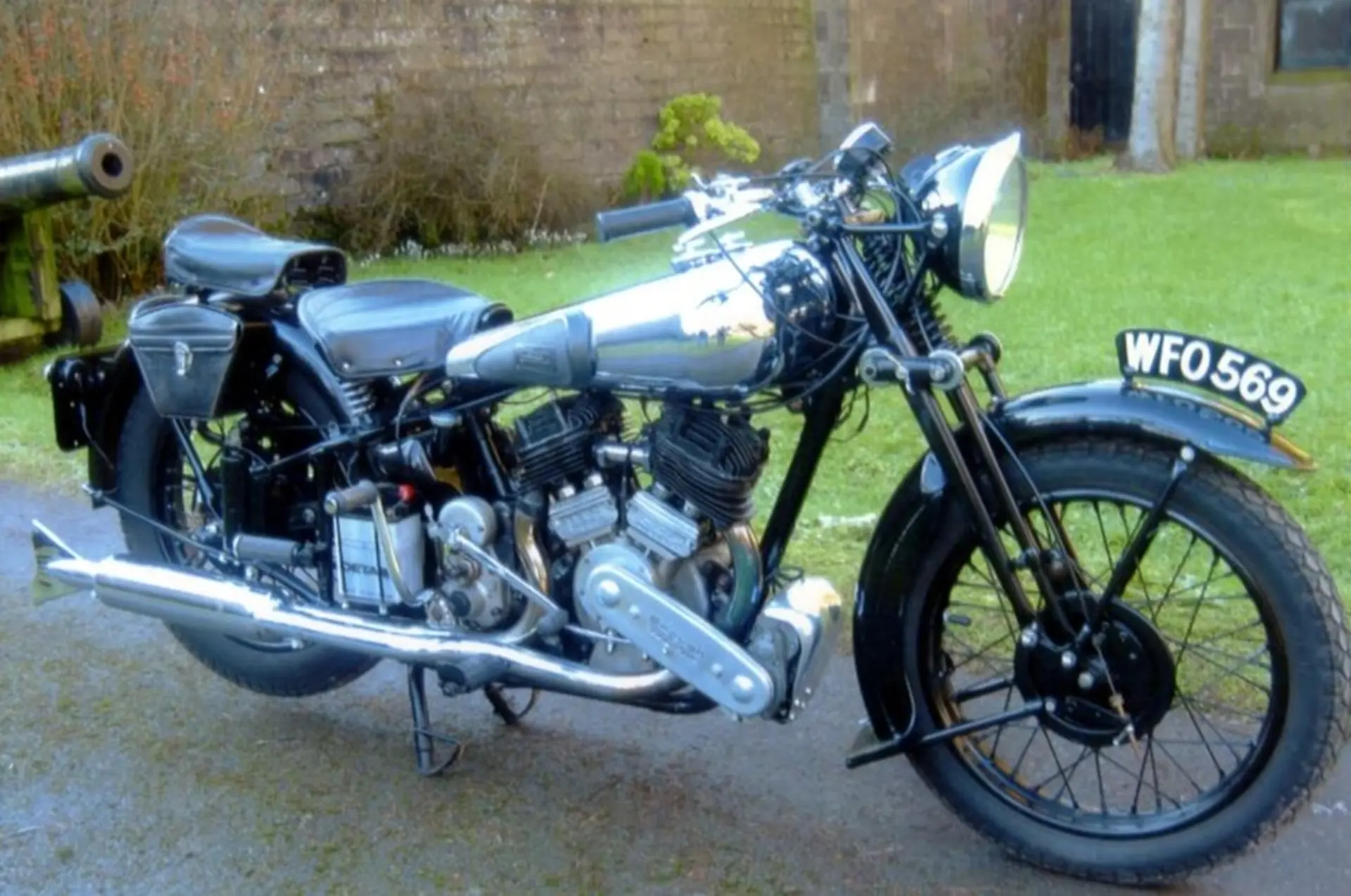 1939 Brough Superior SS80
