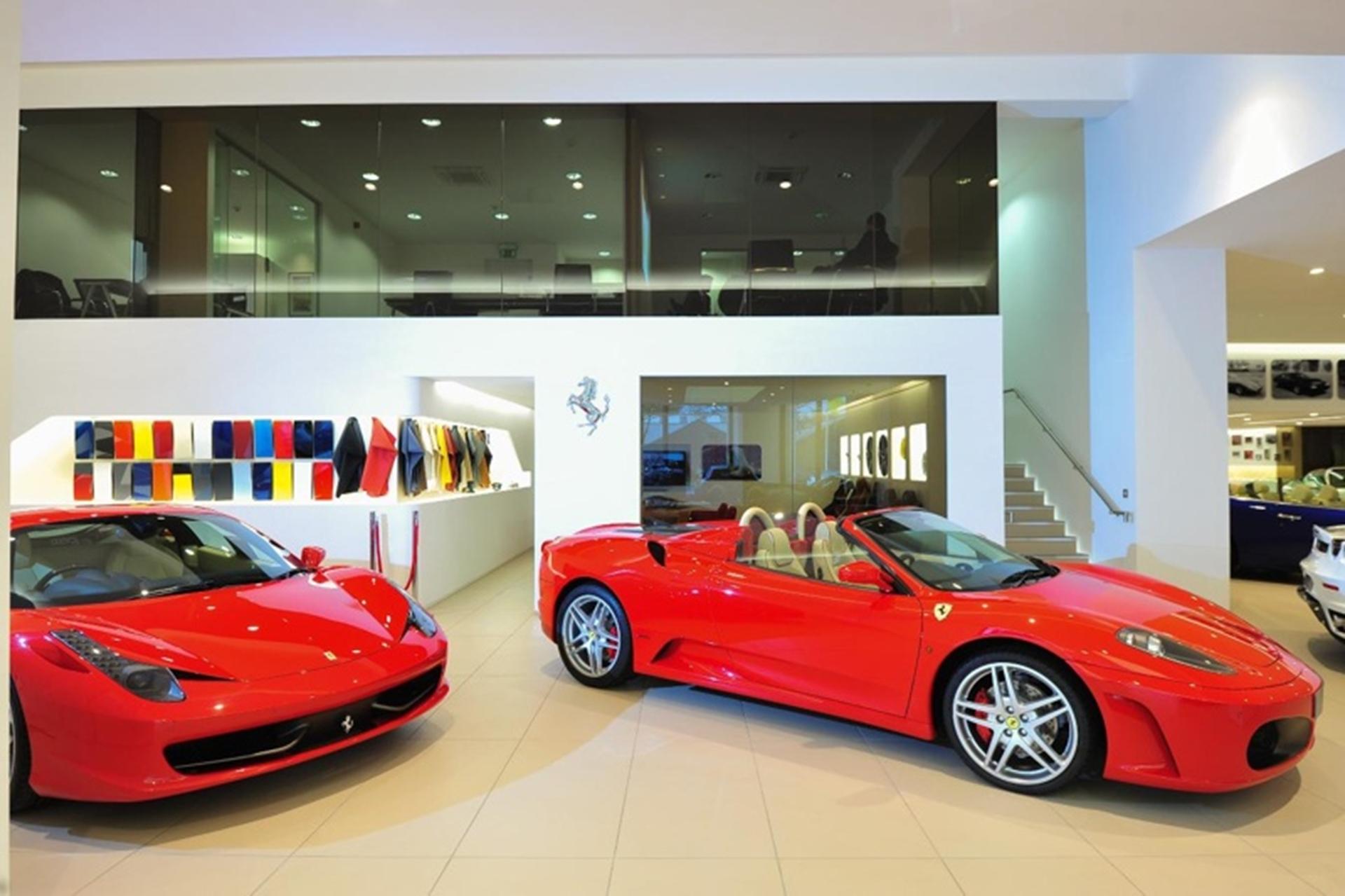 FERRARI CELEBRATES 30 YEAR PARTNERSHIP WITH JCT600 BROOKLANDS IN LEEDS