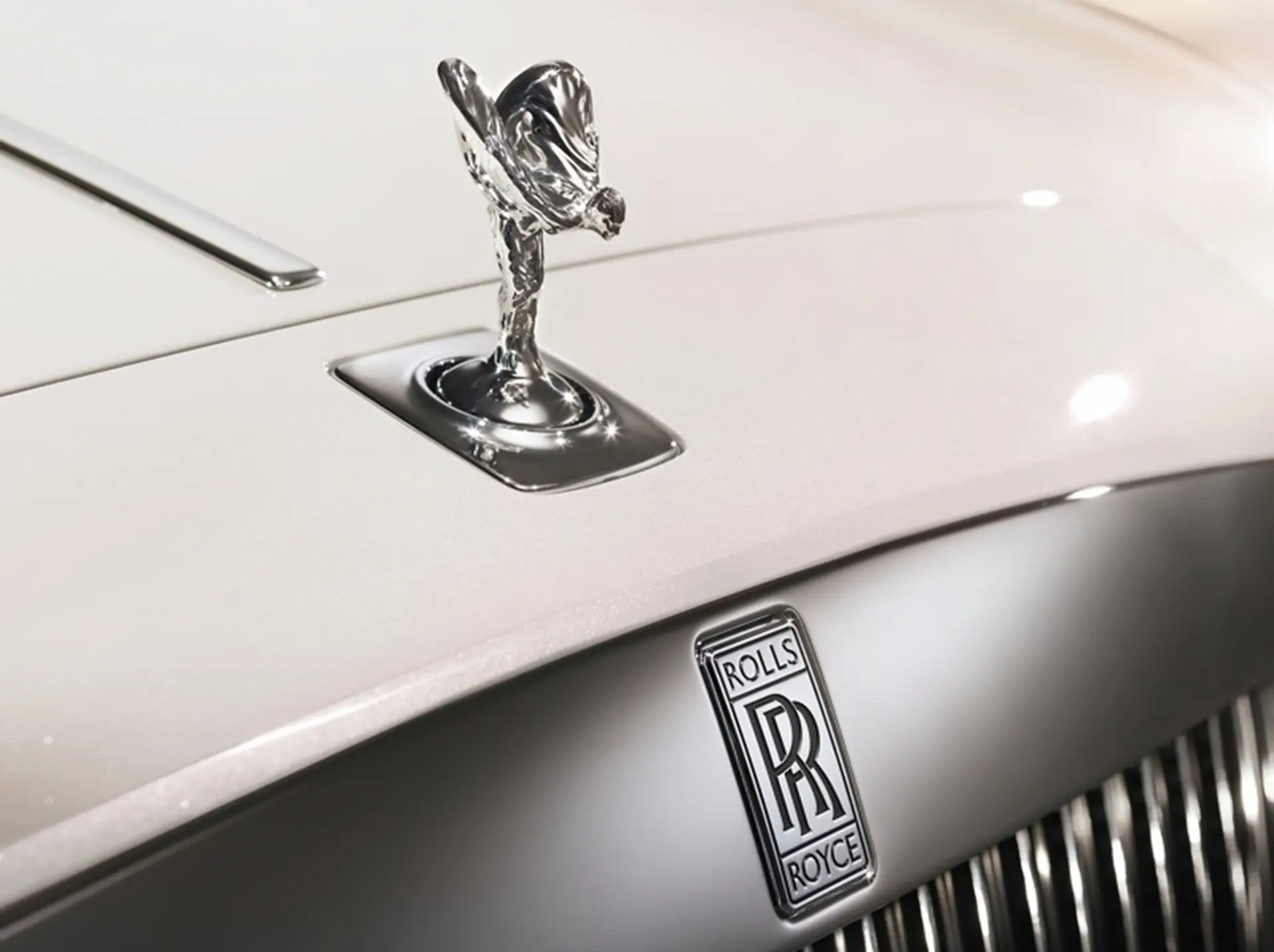 Rolls-Royce Ghost badge