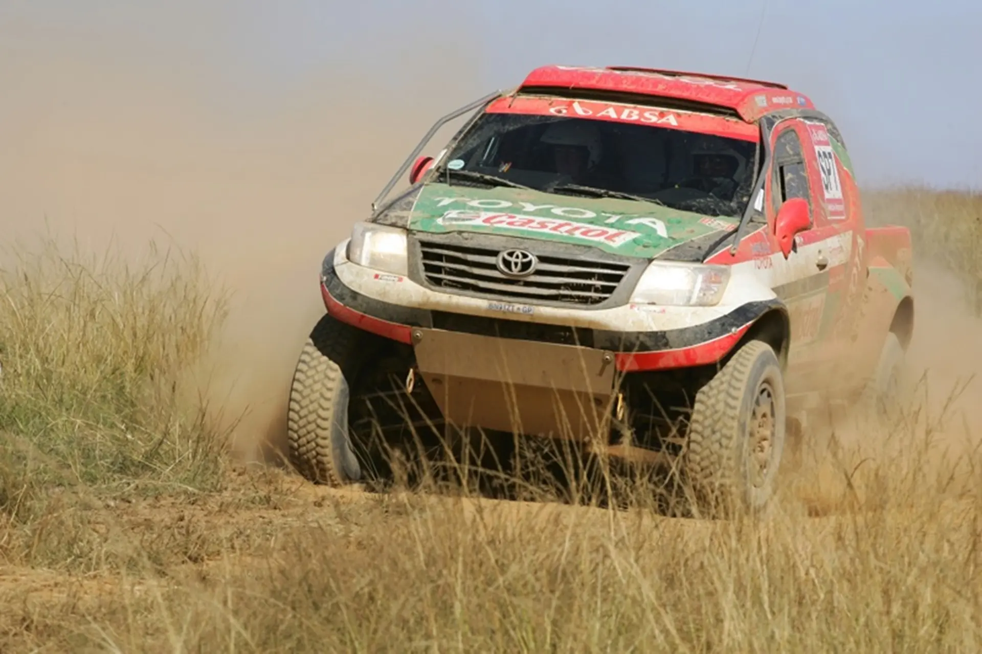 Toyota Hilux Racing