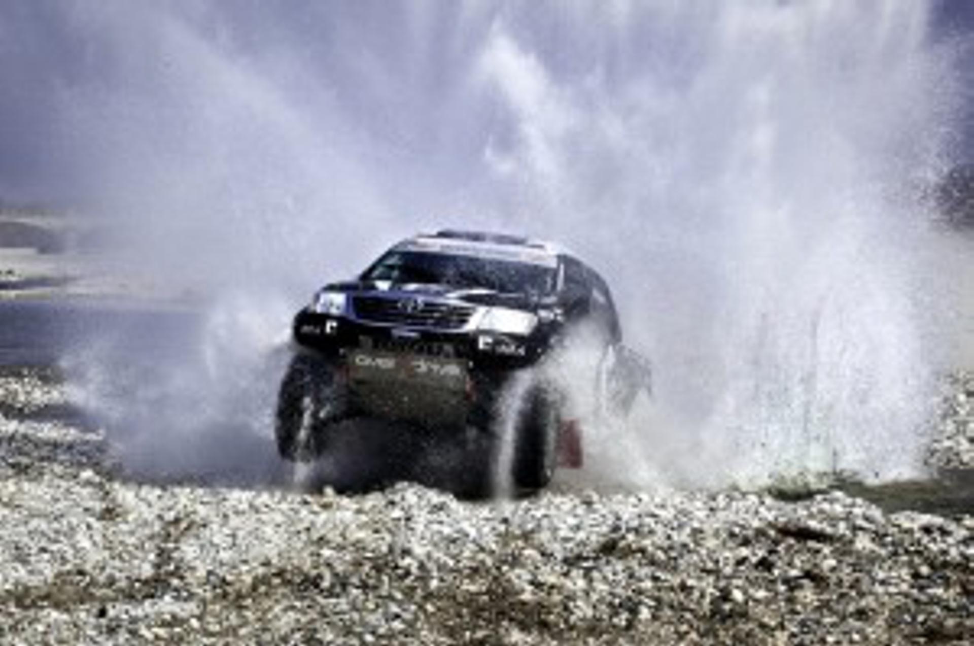 THREE SOUTH AFRICAN DEVELOPED HILUX V8 BAKKIES ENTERED FOR THE SEALINE CROSS-COUNTRY RALLY IN QATAR