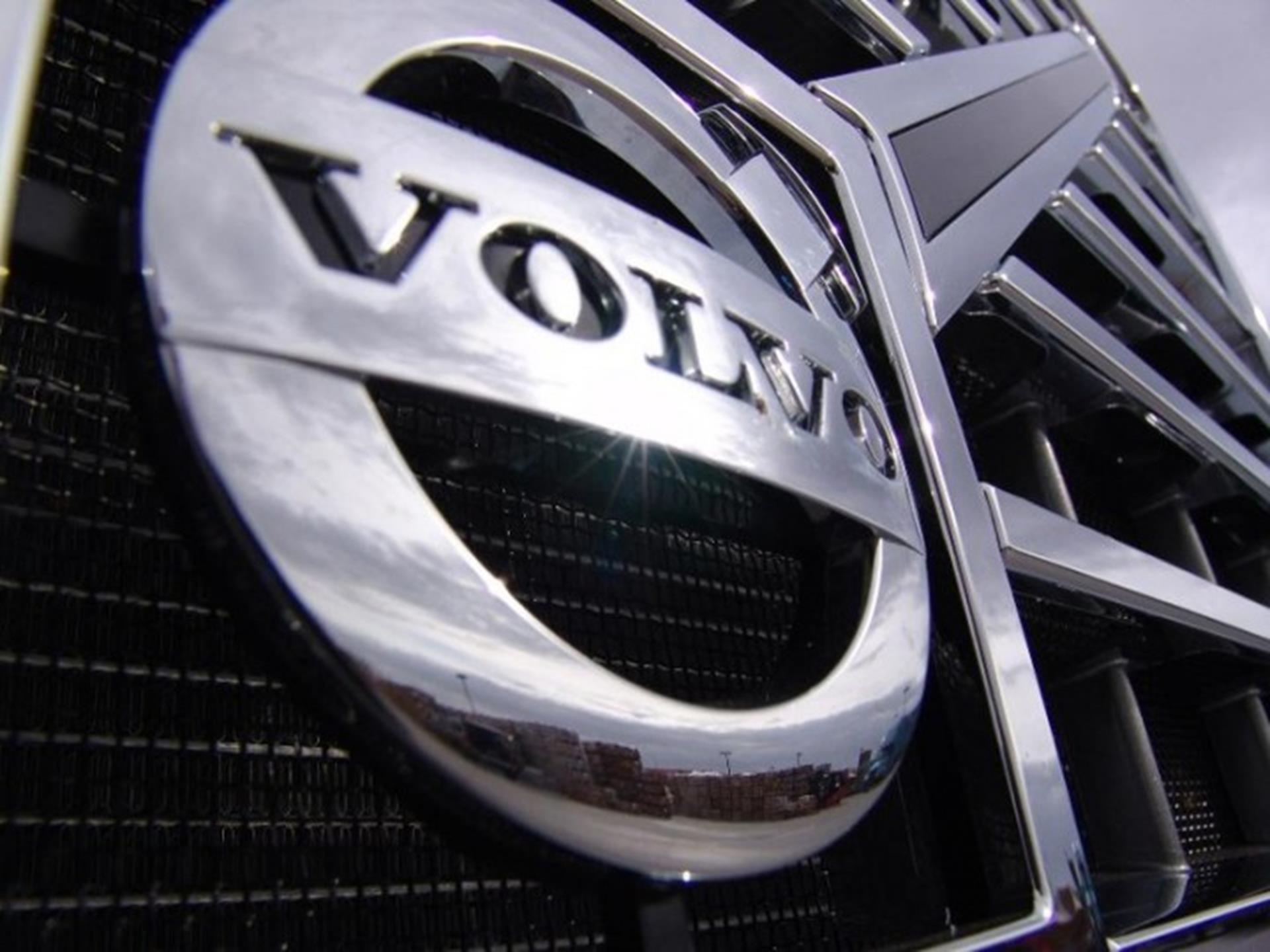 VOLVO TRUCKS DELIVERIES: MARCH 2012