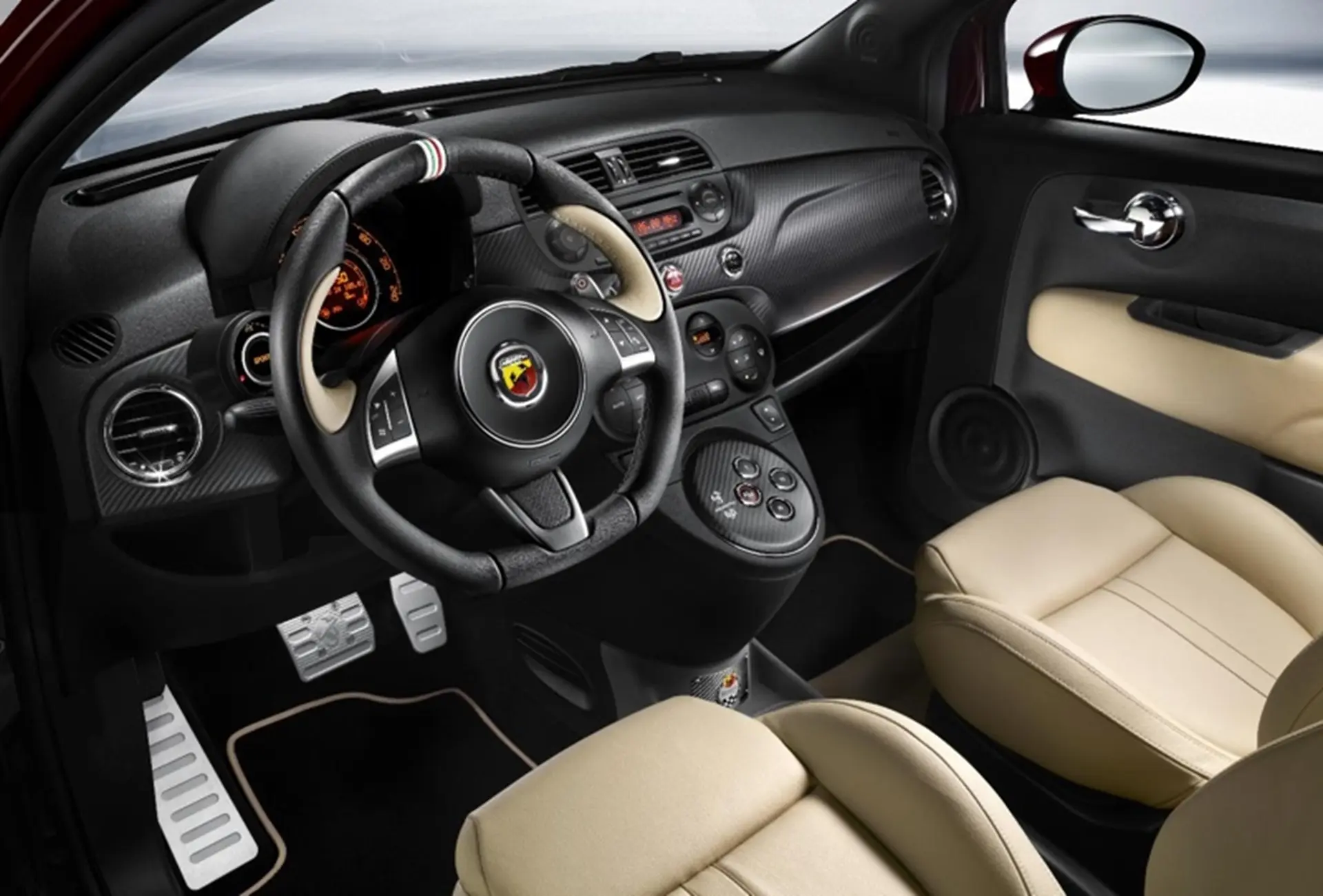abarth 695 Inside
