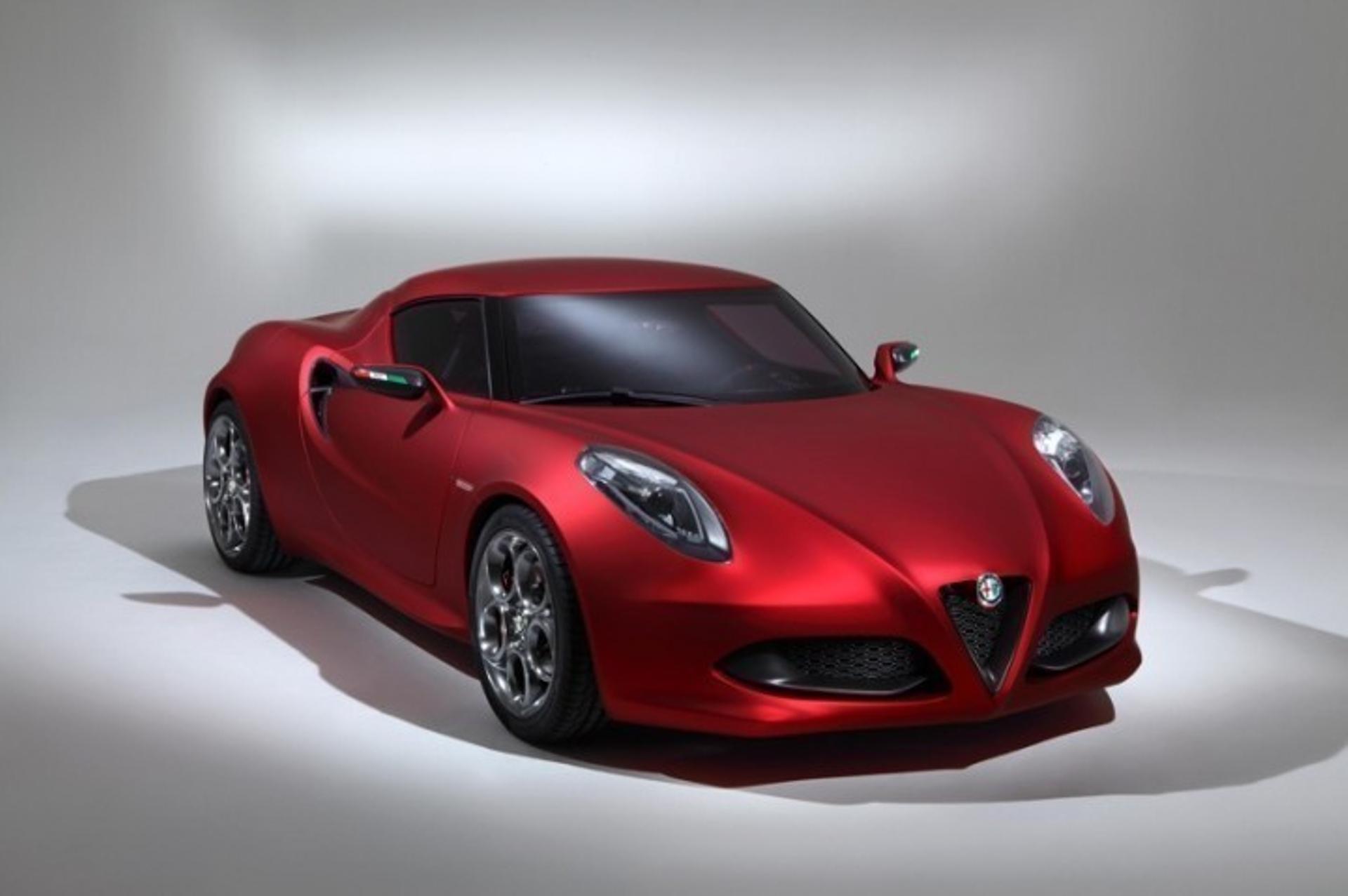 ALFA ROMEO ENJOYS SUCCESS IN VILLA D’ESTE WITH THE 4C AND THE 1933 6C 1750 GS