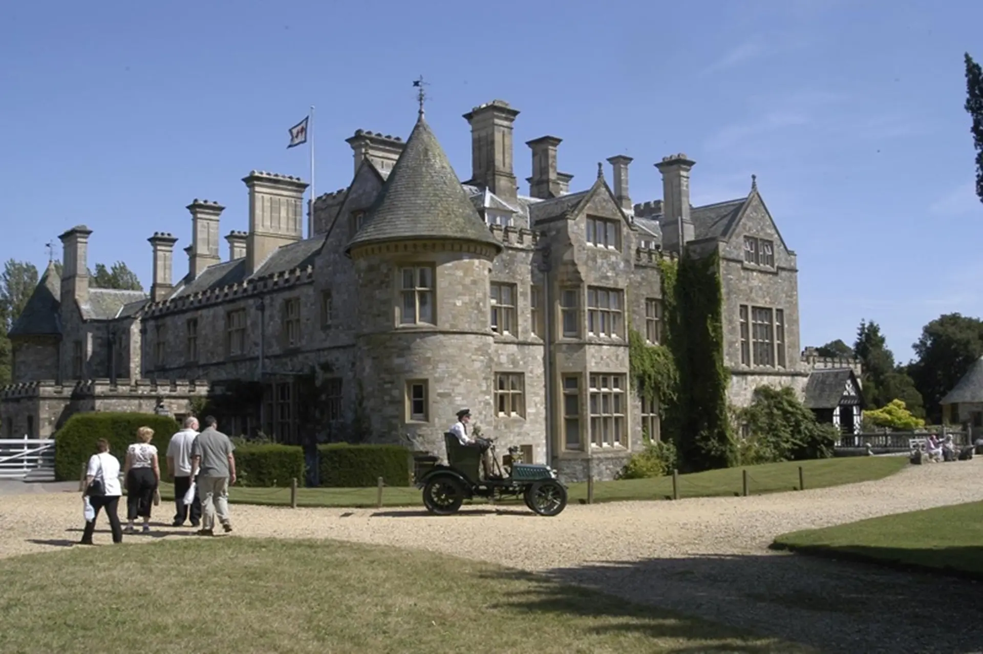 Beaulieu Palace and car show