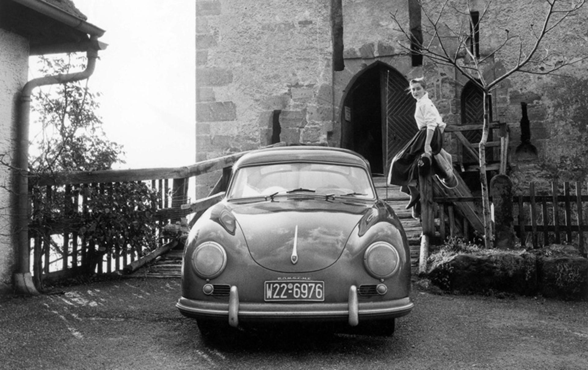 PORSCHE MUSEUM PARTICIPATES IN THE MILLE MIGLIA