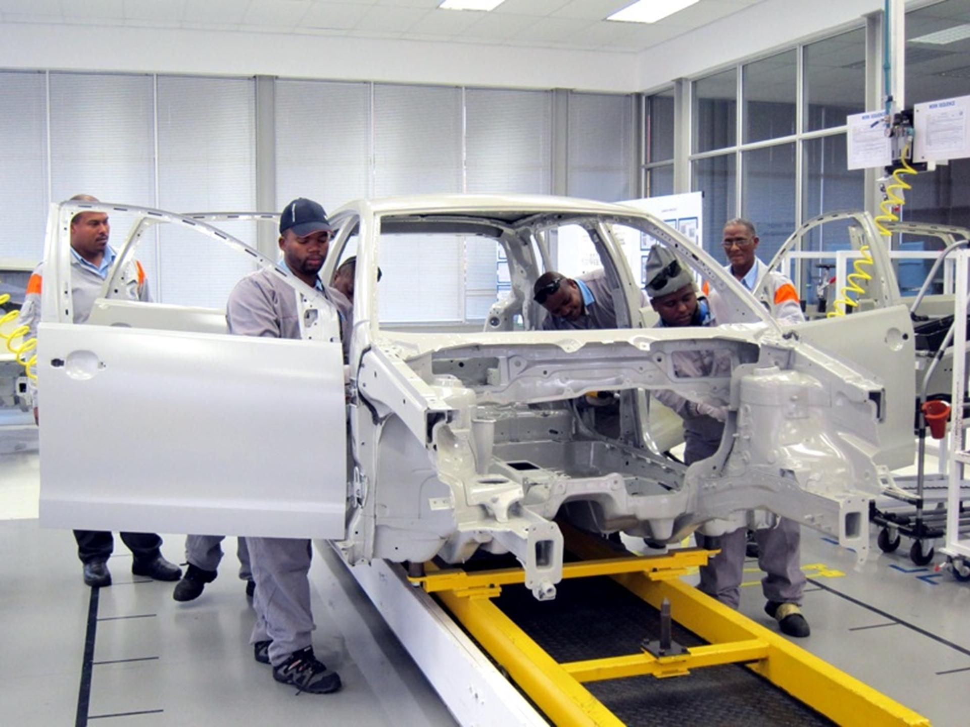 Volkswagen partners with Numsa to launch John Gomomo Bursary Fund