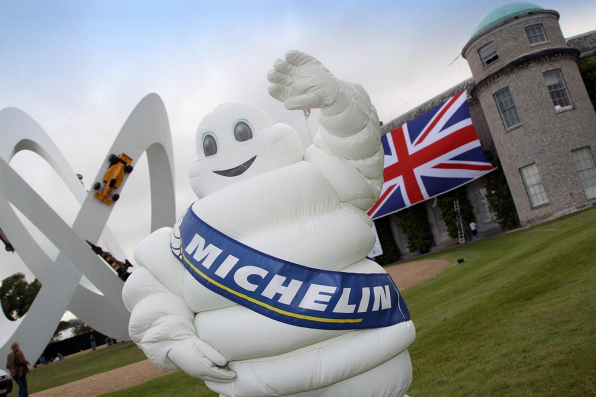 WHO’S WEARING WHAT AT GOODWOOD THIS YEAR