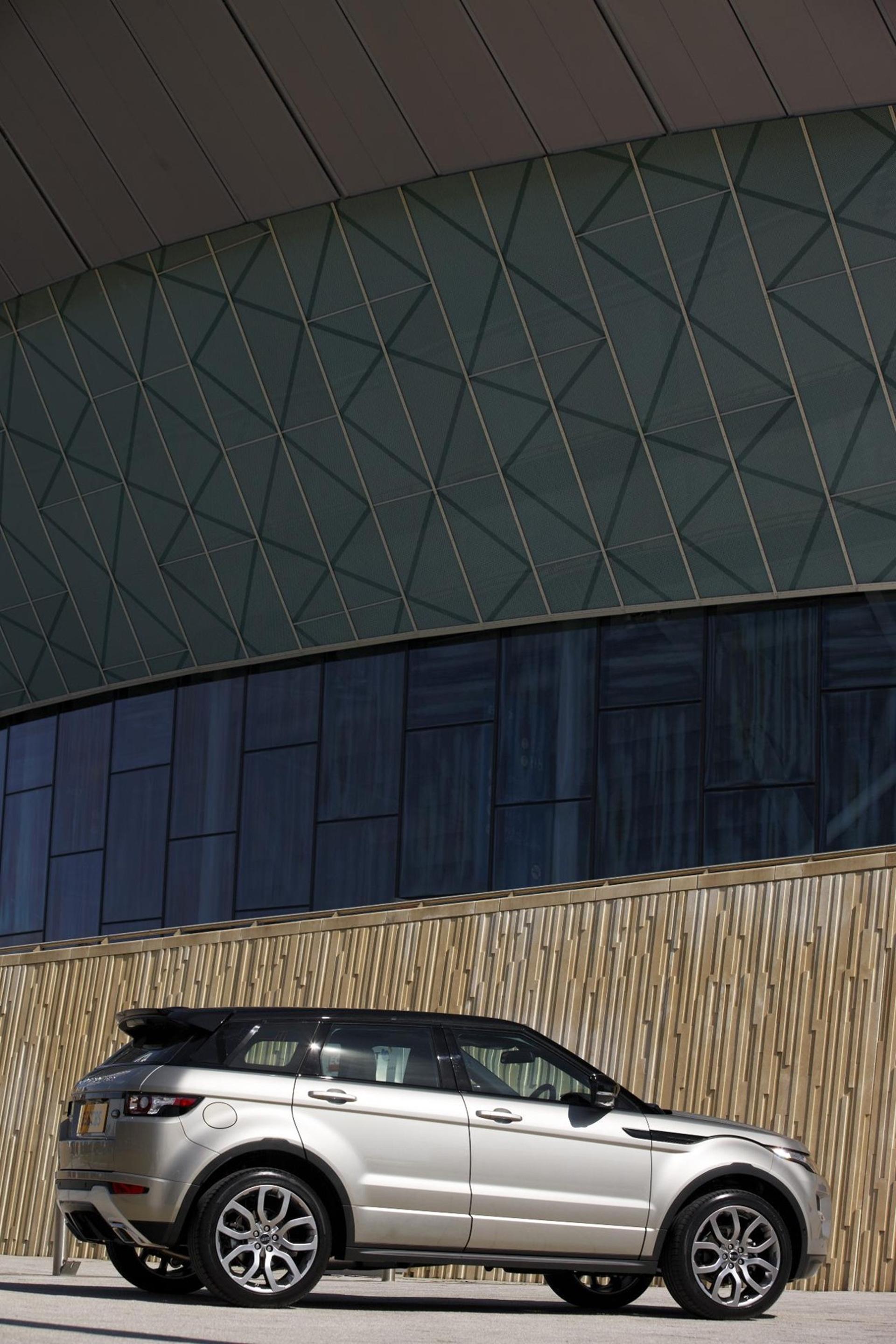 LAND ROVER HONOURED BY ROYAL ACADEMY OF ENGINEERING WITH 2012 MacROBERT AWARD