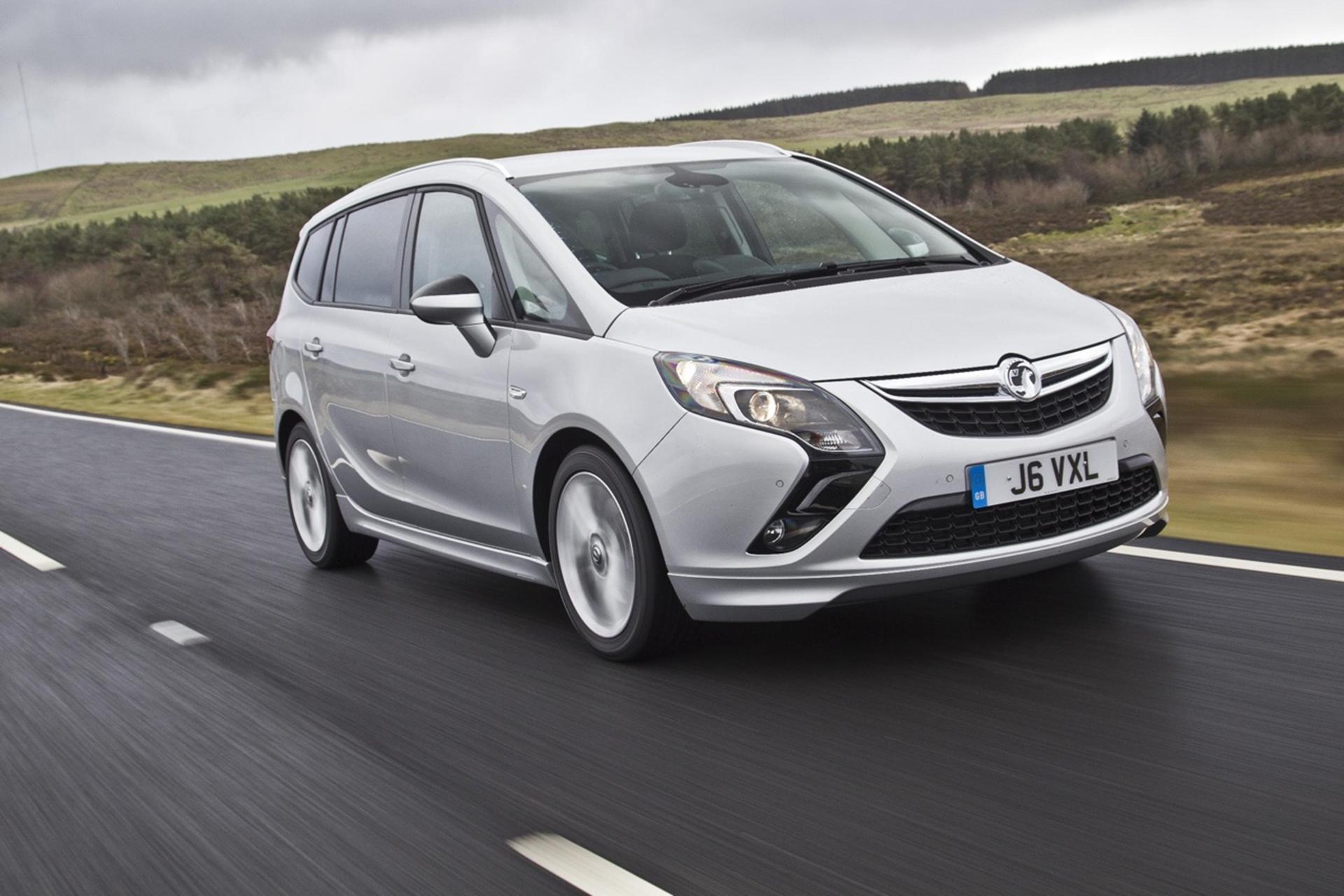 VAUXHALL ZAFIRA TOURER HONOURED FOR PULLING POWER