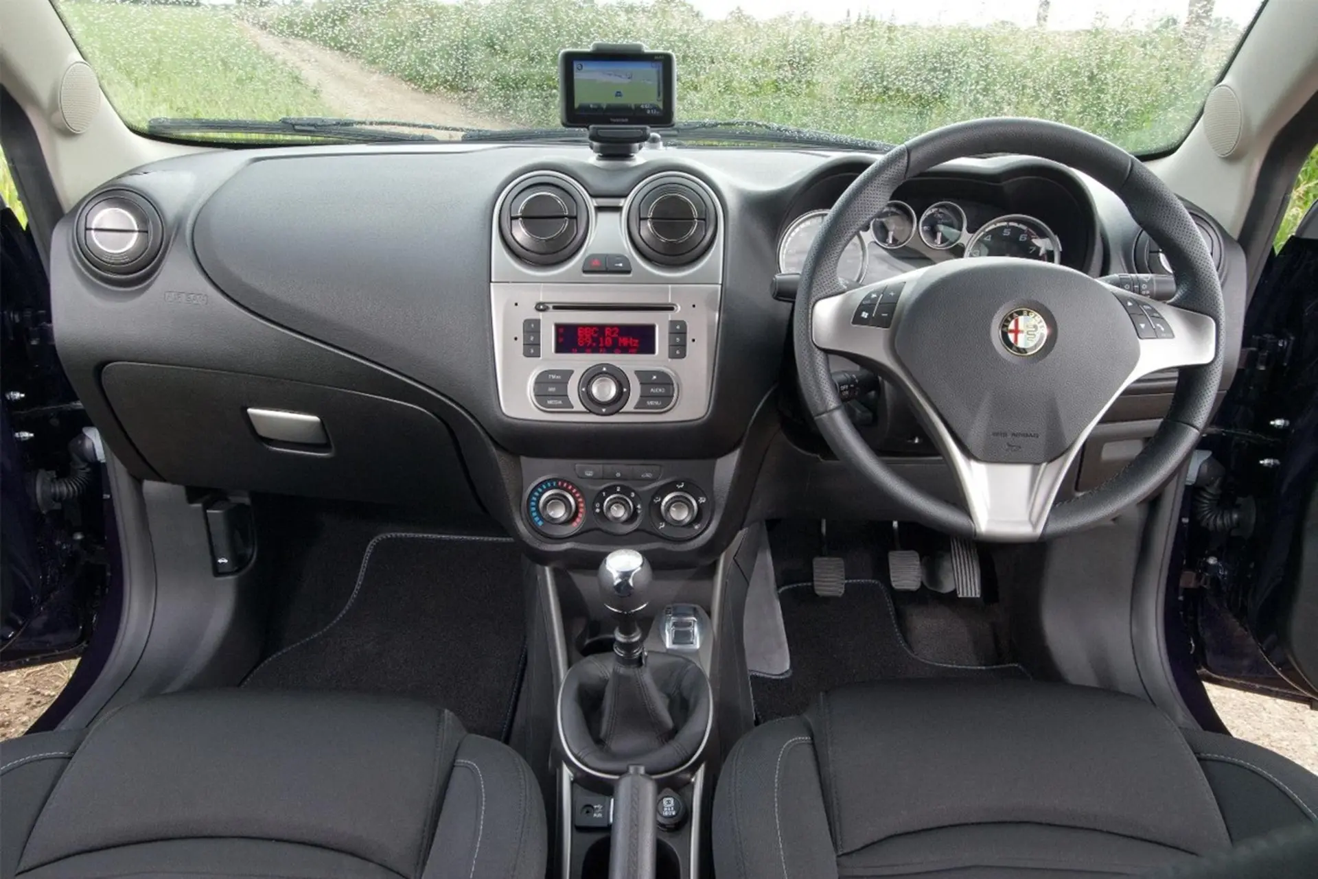 Alfa-Romeo Mito 2012 Inside