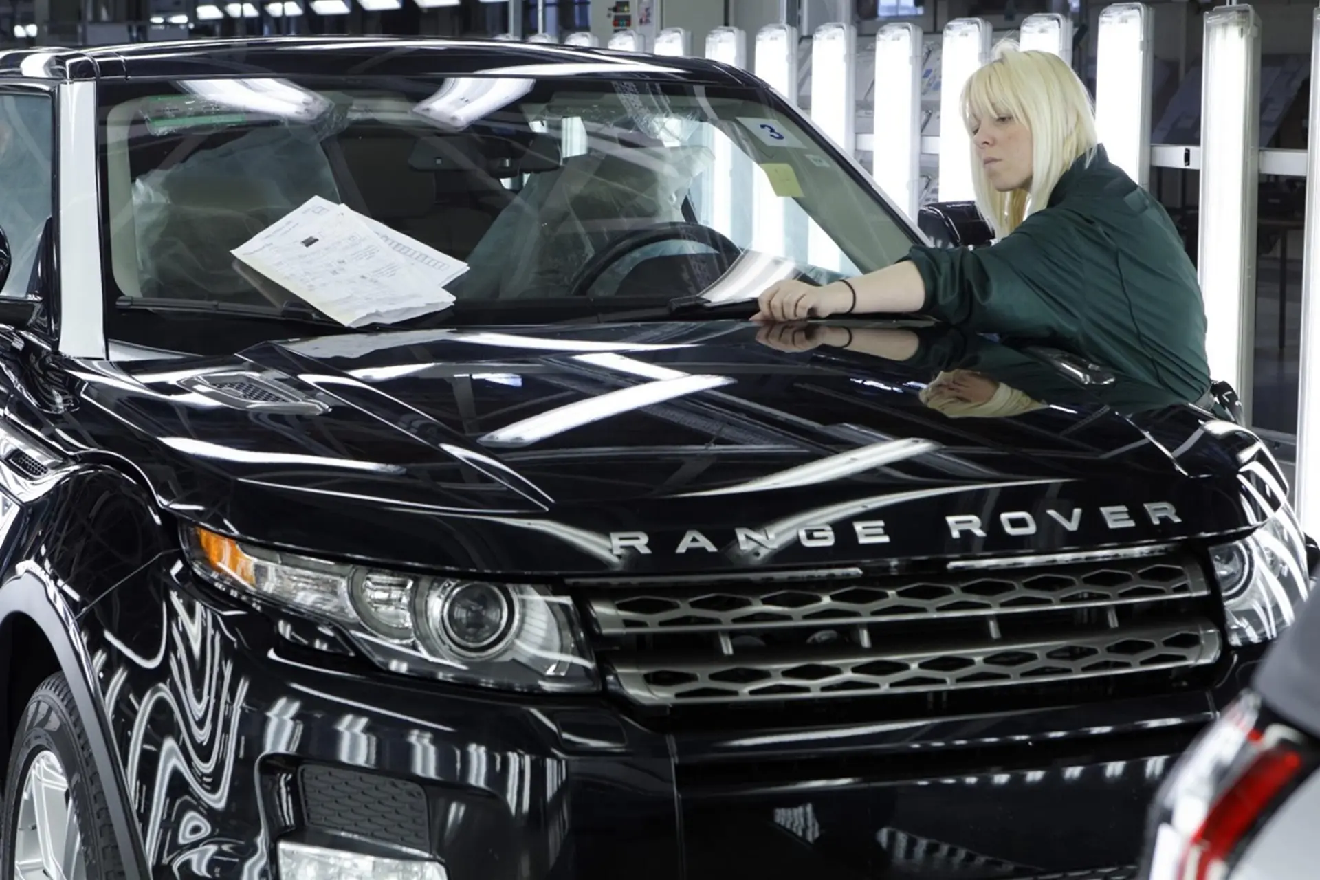 Land Rover Evoque production